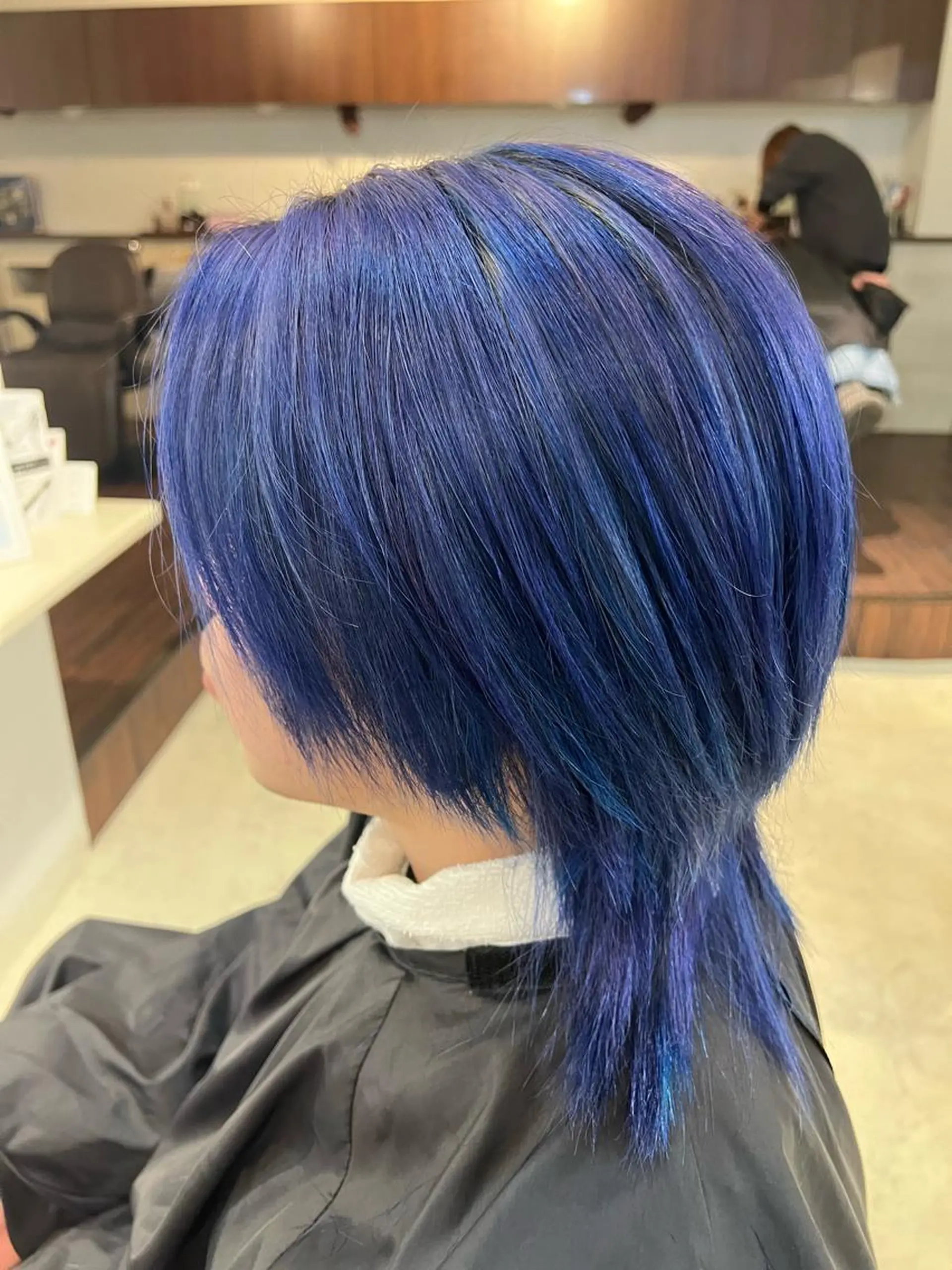ロング カラー メンズ メンズウルフカット ブルーカラー ネイビーカラー バイオレットカラー ウルフカット 🤍中野 レオ🤍のヘアスタイル