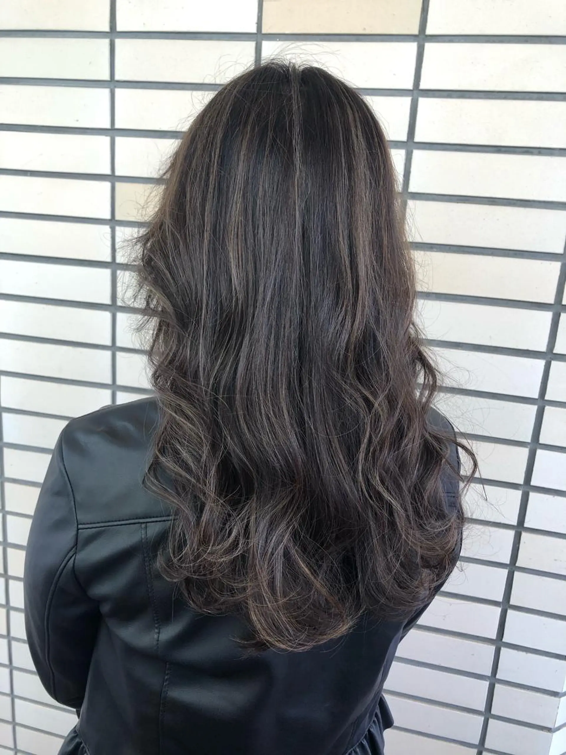 ロング カラー アッシュ 透明感カラー ハイライトカラー ハイライト ヘアカラー 2nd所属・🤍2nd🤍田所 美希のヘアスタイル