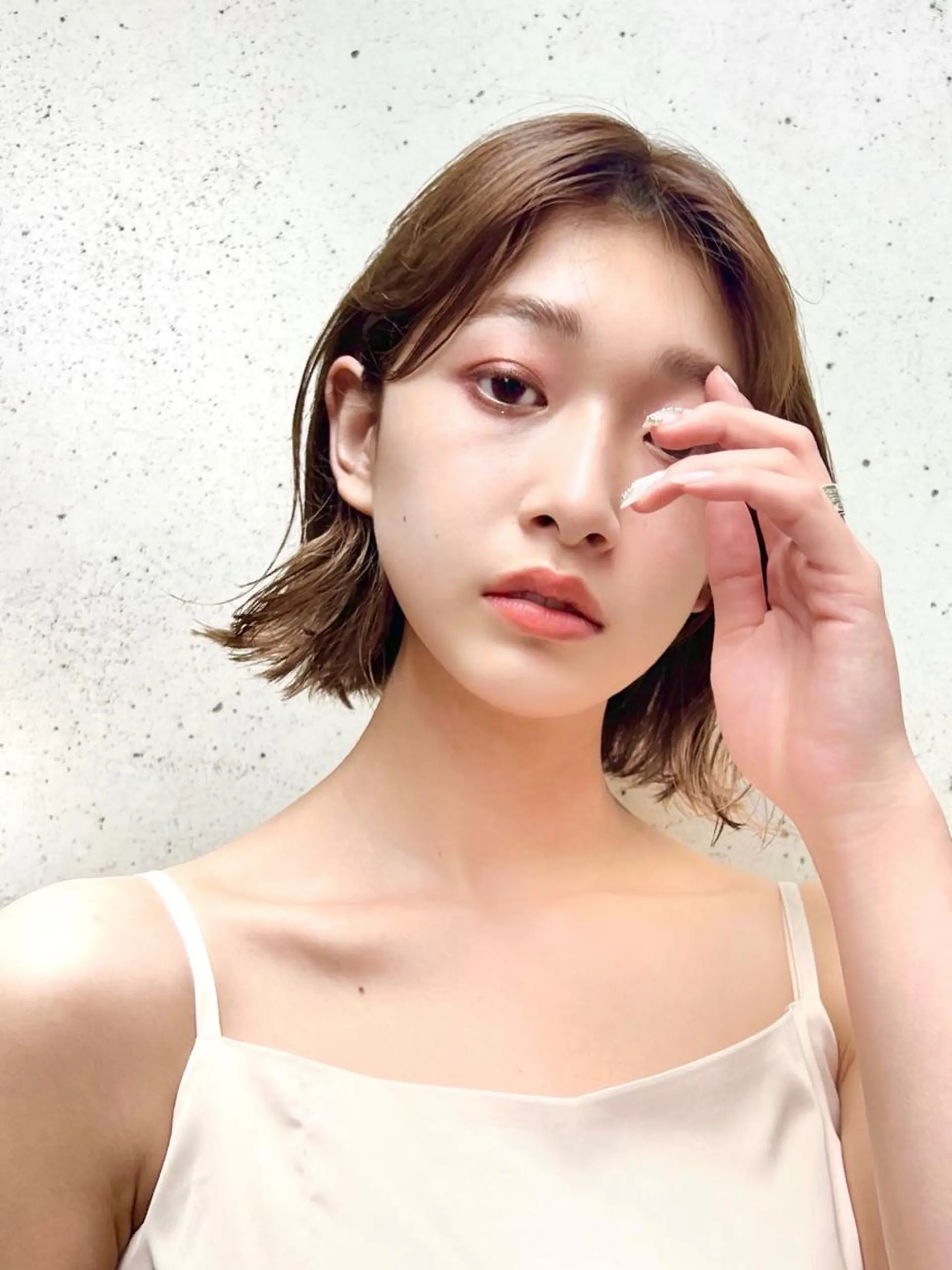 ミディアム カラー ベージュカラー 透明感カラー グレージュ ボブ カット ヘアカラー トリートメント レイヤー専門家 ダブルカラー修のヘアスタイル