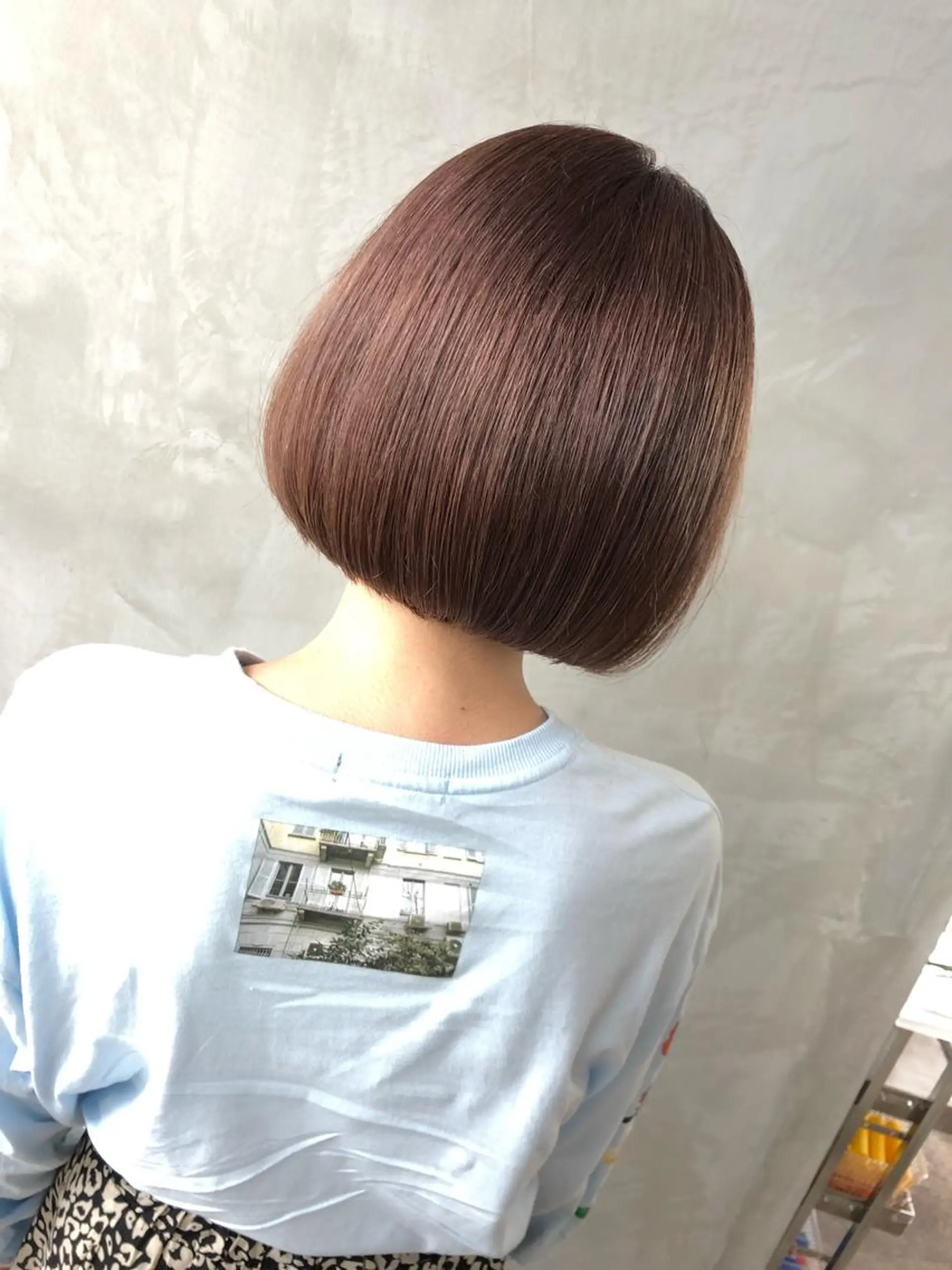 ショート カラー メンズ ベージュカラー ピンクカラー ピンクベージュ カット ヘアカラー トリートメント TOMO GEEKS代表のヘアスタイル