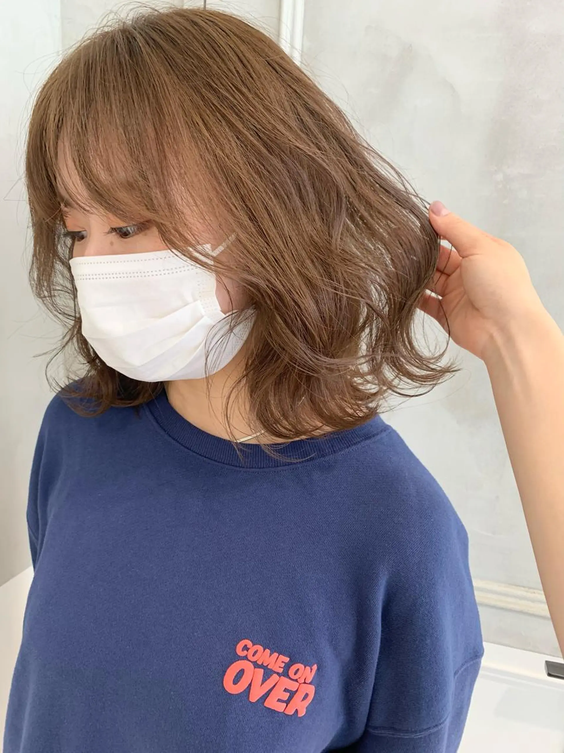 ミディアム カラー ブリーチ ブリーチなしカラー minami🪷 暖色カラーのヘアスタイル