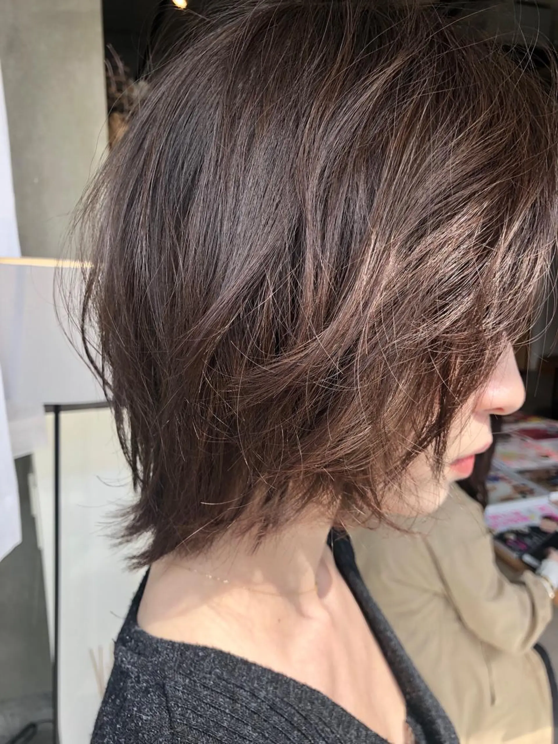 ミディアム ウルフカット カット ヘアカラー トリートメント 岡本 一平のヘアスタイル
