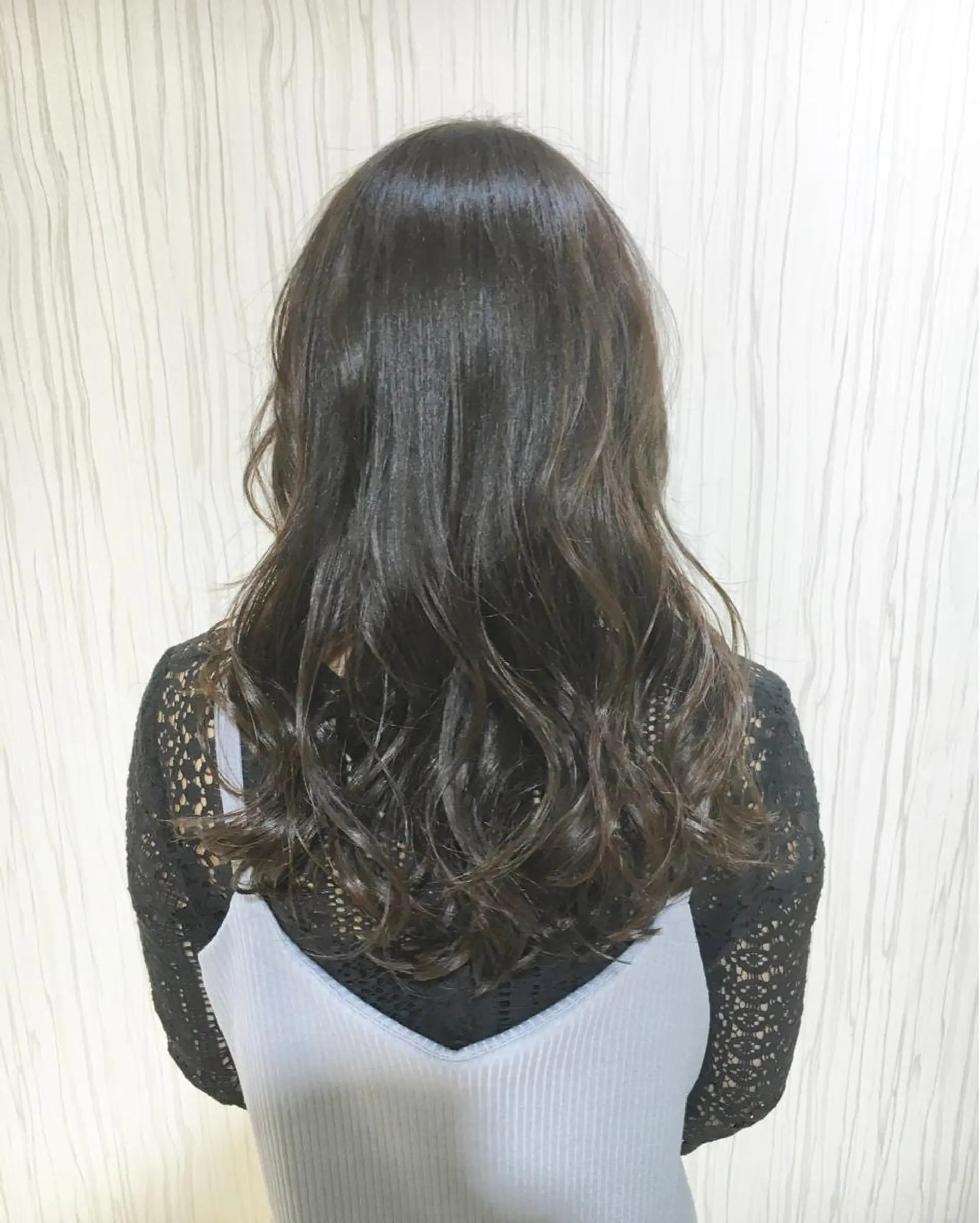 セミロング ロング カラー パーマ ヘアアレンジ アッシュ アッシュブラウン ブラウンカラー ✨艶髪✨透明感✨ 山内大樹のヘアスタイル