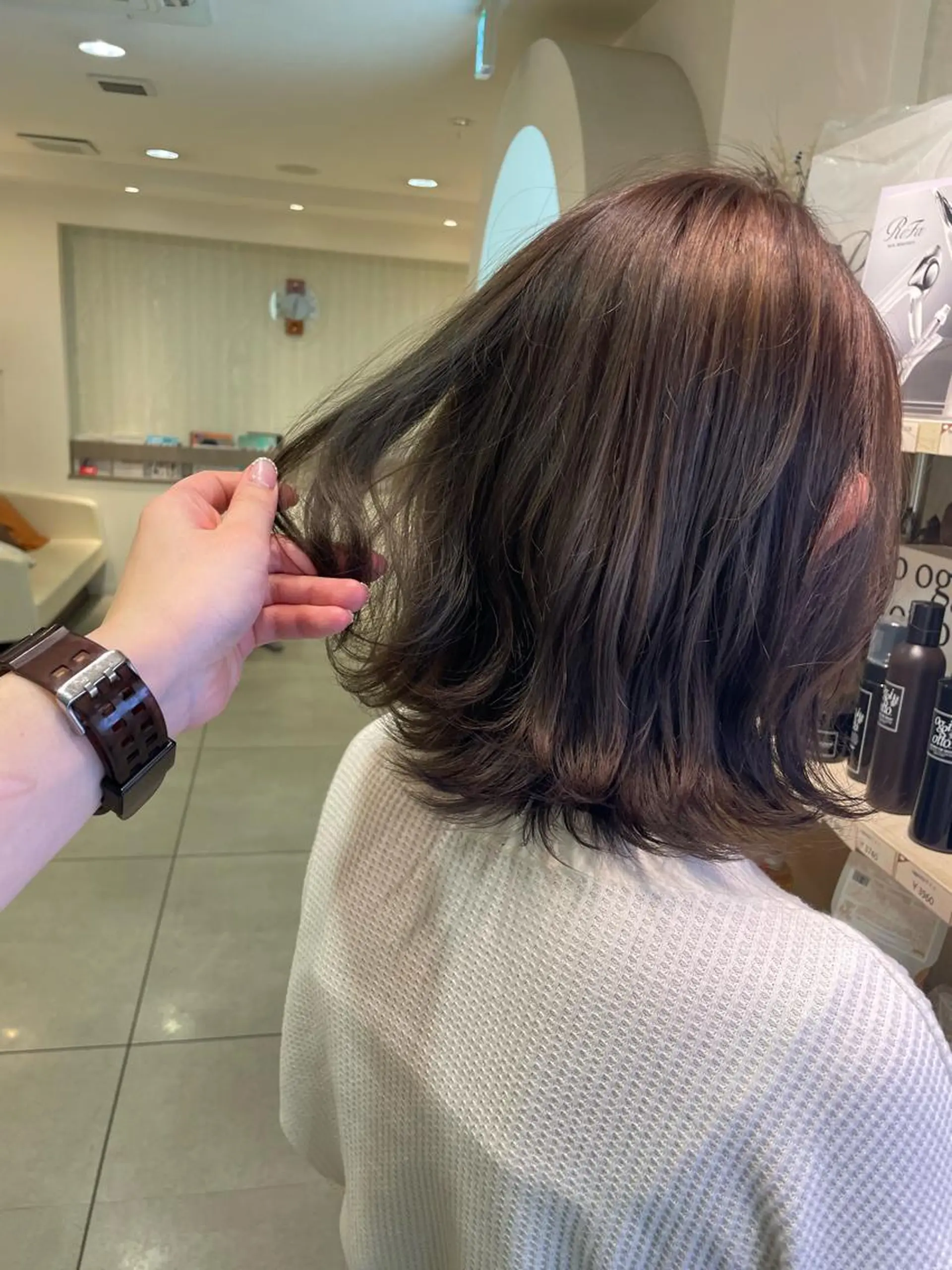 セミロング カラー ブリーチ ブラウンカラー ヘアカラー 松佐 ゆかりのヘアスタイル