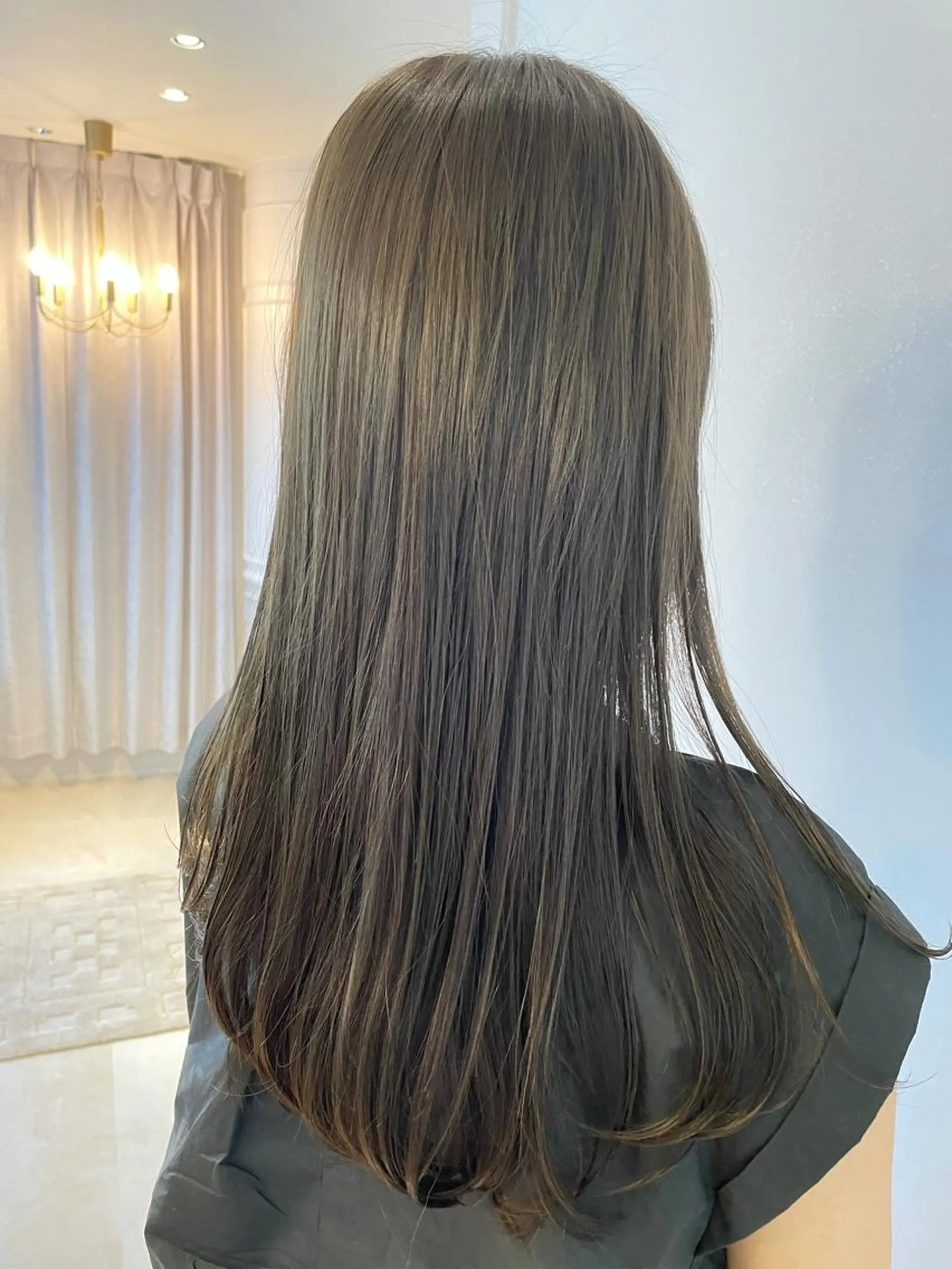 ロング シアーベージュ 髪質改善お任せ ください♪ひとみのヘアスタイル