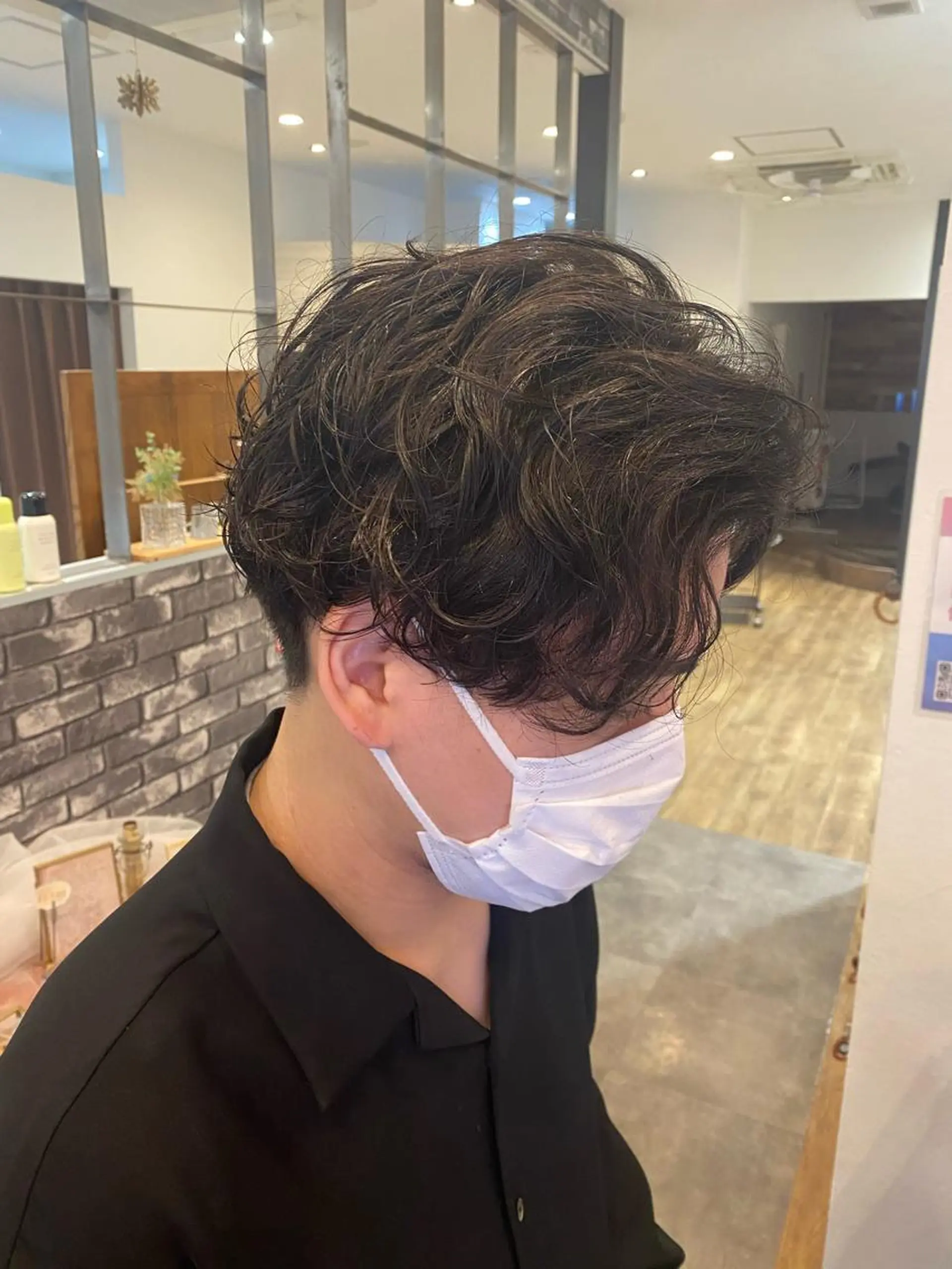 ショート パーマ メンズ 新谷 桃子のヘアスタイル