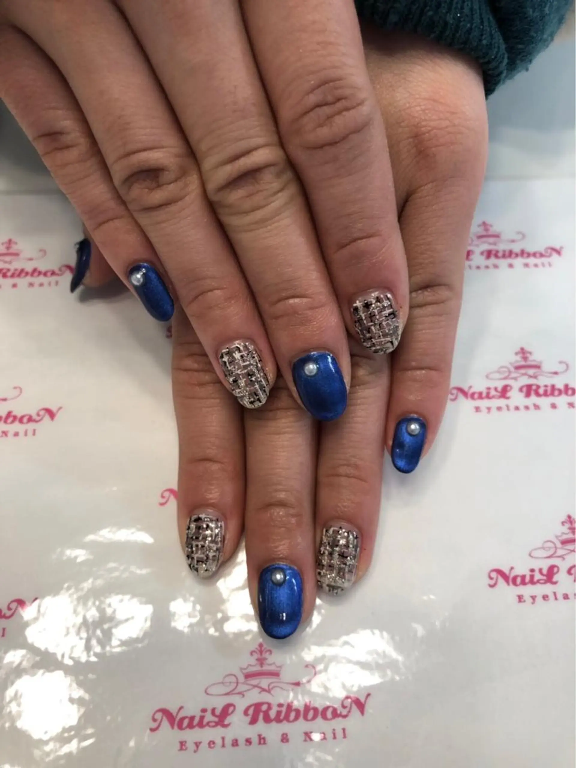 ネイル ネイルリボン 受付スタッフのネイルデザイン