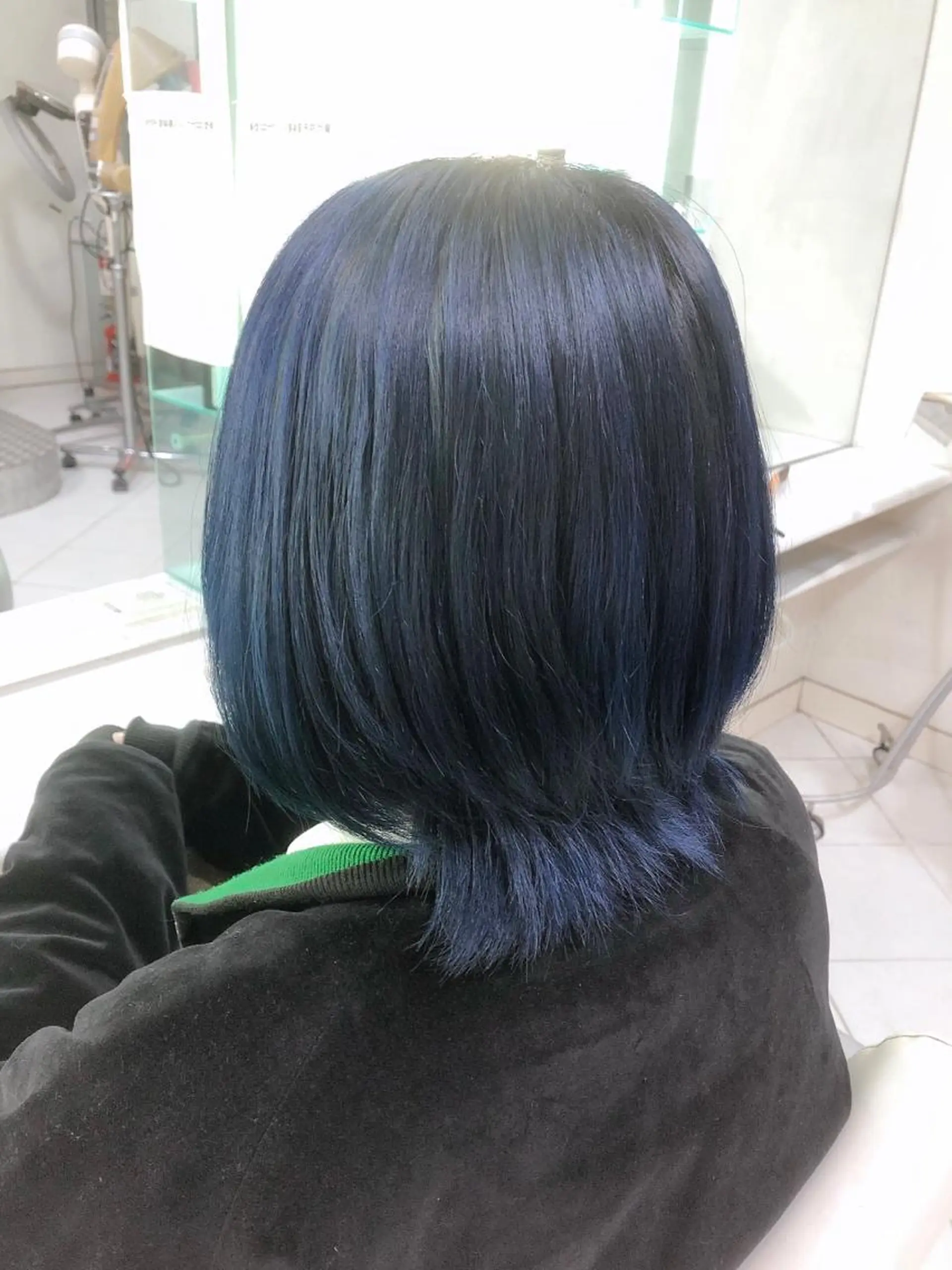 ショート カラー ブルーカラー ネイビーカラー 保住 亮太のヘアスタイル