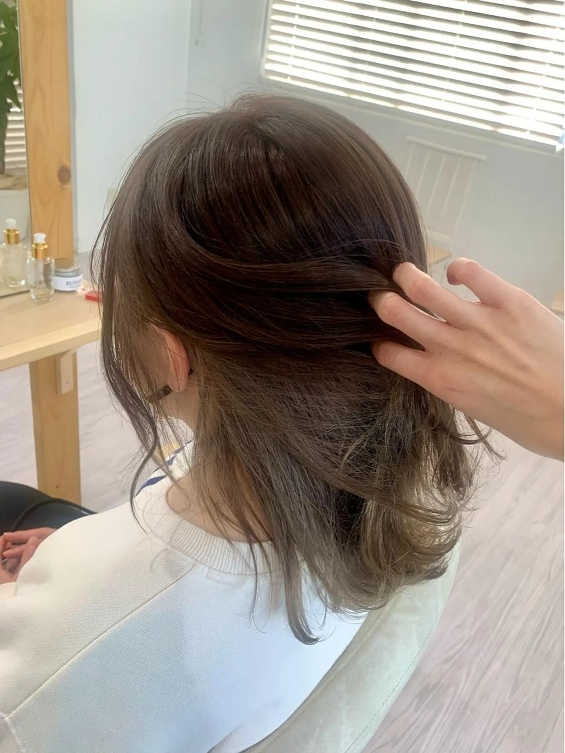 ミディアム カラー ツヤカラー🤍 ARISAのヘアスタイル