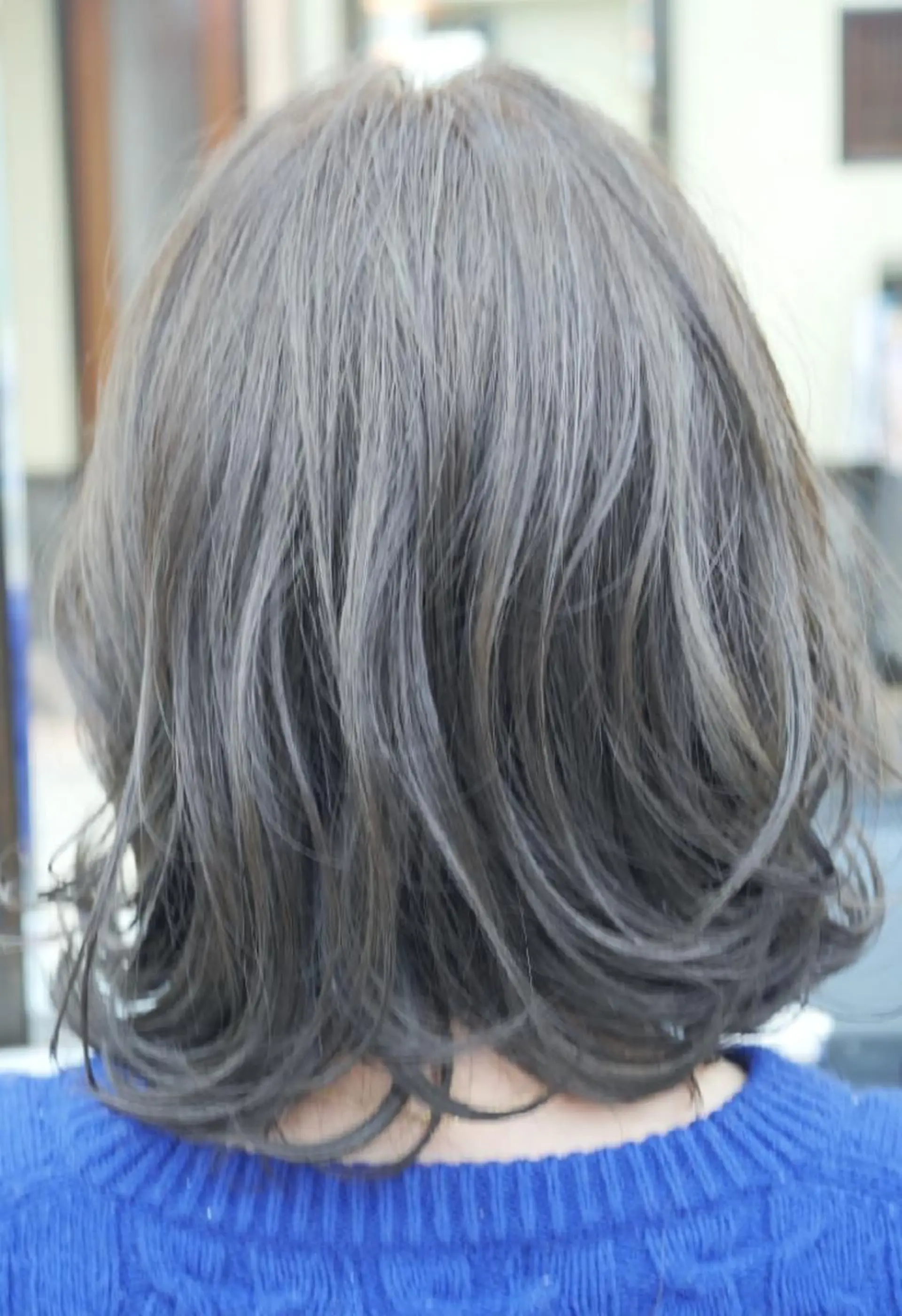 ミディアム カラー 透明感カラー 外国人風カラー ヘアカラー トリートメント 大人の艶髪✂️ 矢崎美紀のヘアスタイル