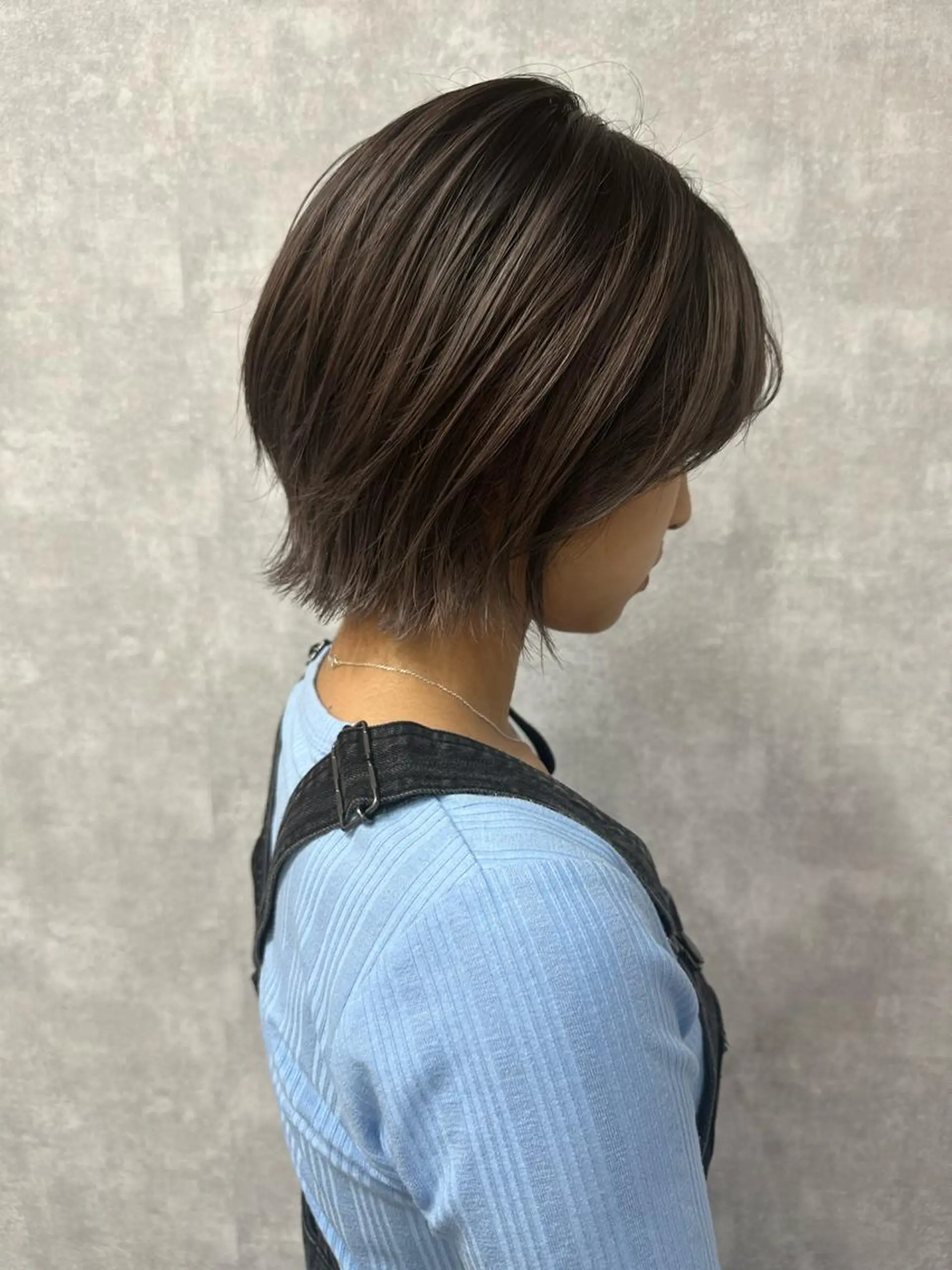 ショート 切りっぱなしボブ ショートボブ ハンサムショート 丸みショート アッシュ モテ髪/ボブ/ショー ト/アダチフウトのヘアスタイル