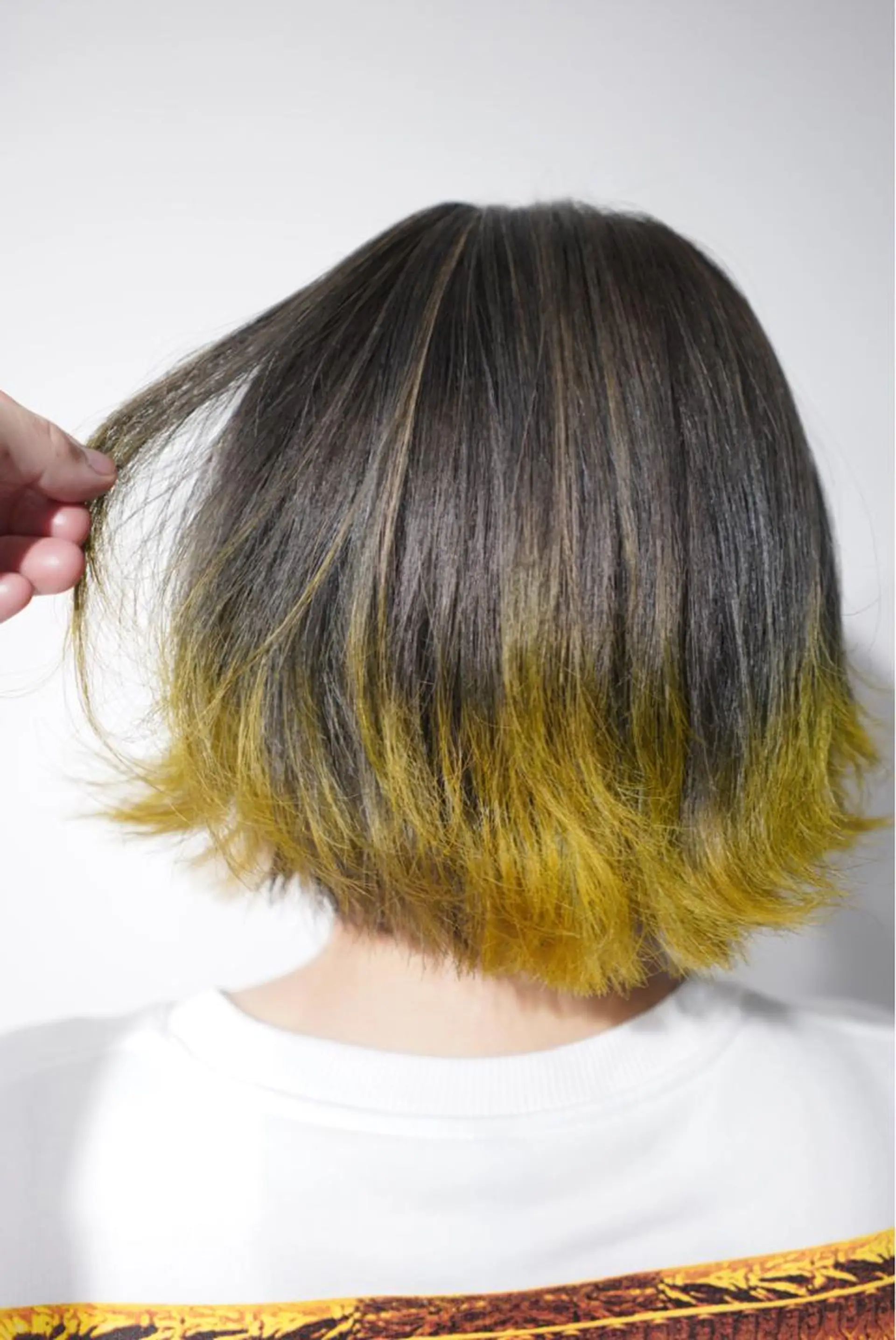 ミディアム カラー グラデーションカラー イエローカラー ヘアカラー トリートメント ハイトーン/レイヤー /ケアブリーチ石川治のヘアスタイル