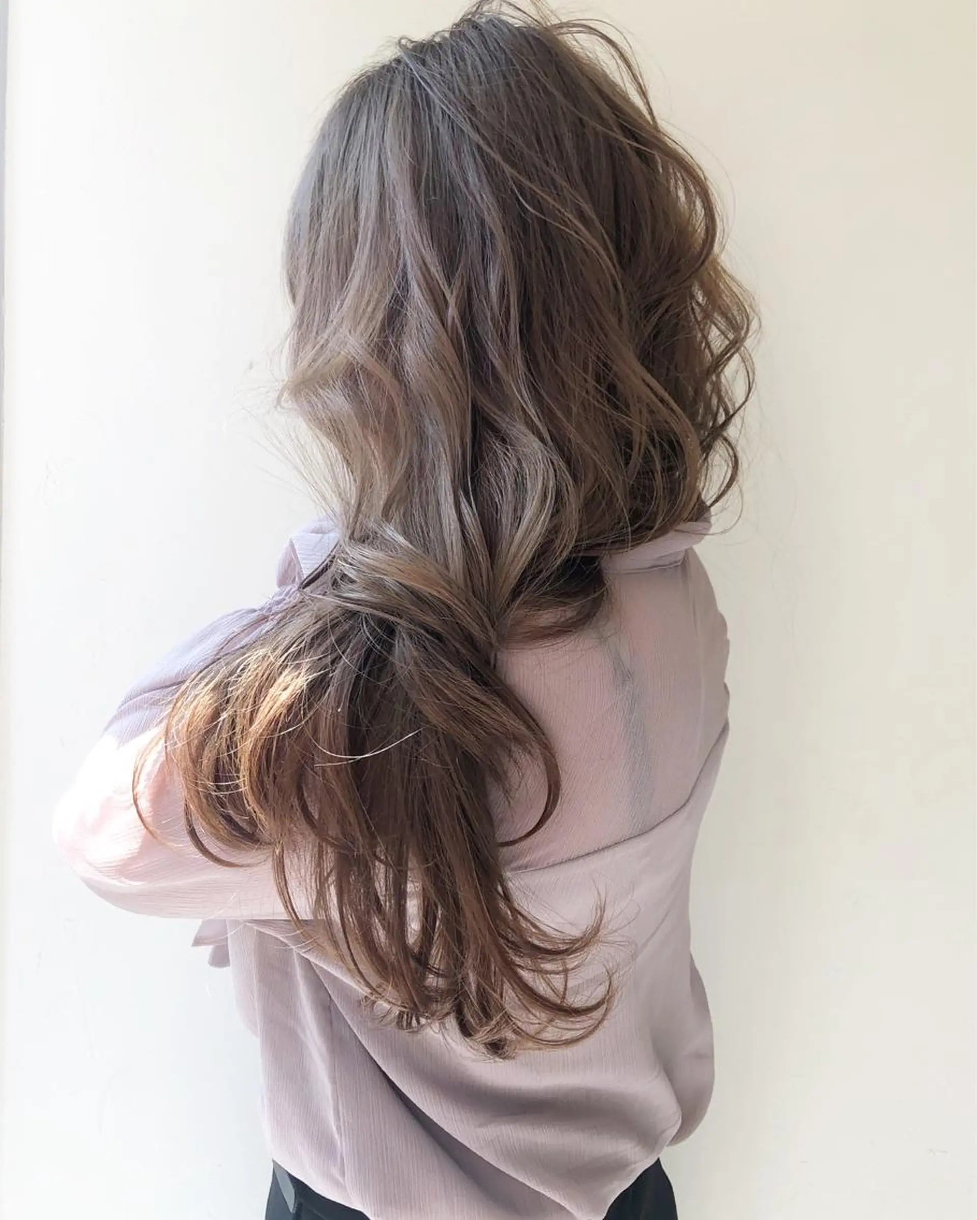 ロング カラー ⭐️横浜ブリーチ特化 美容師　堤涼⭐️のヘアスタイル