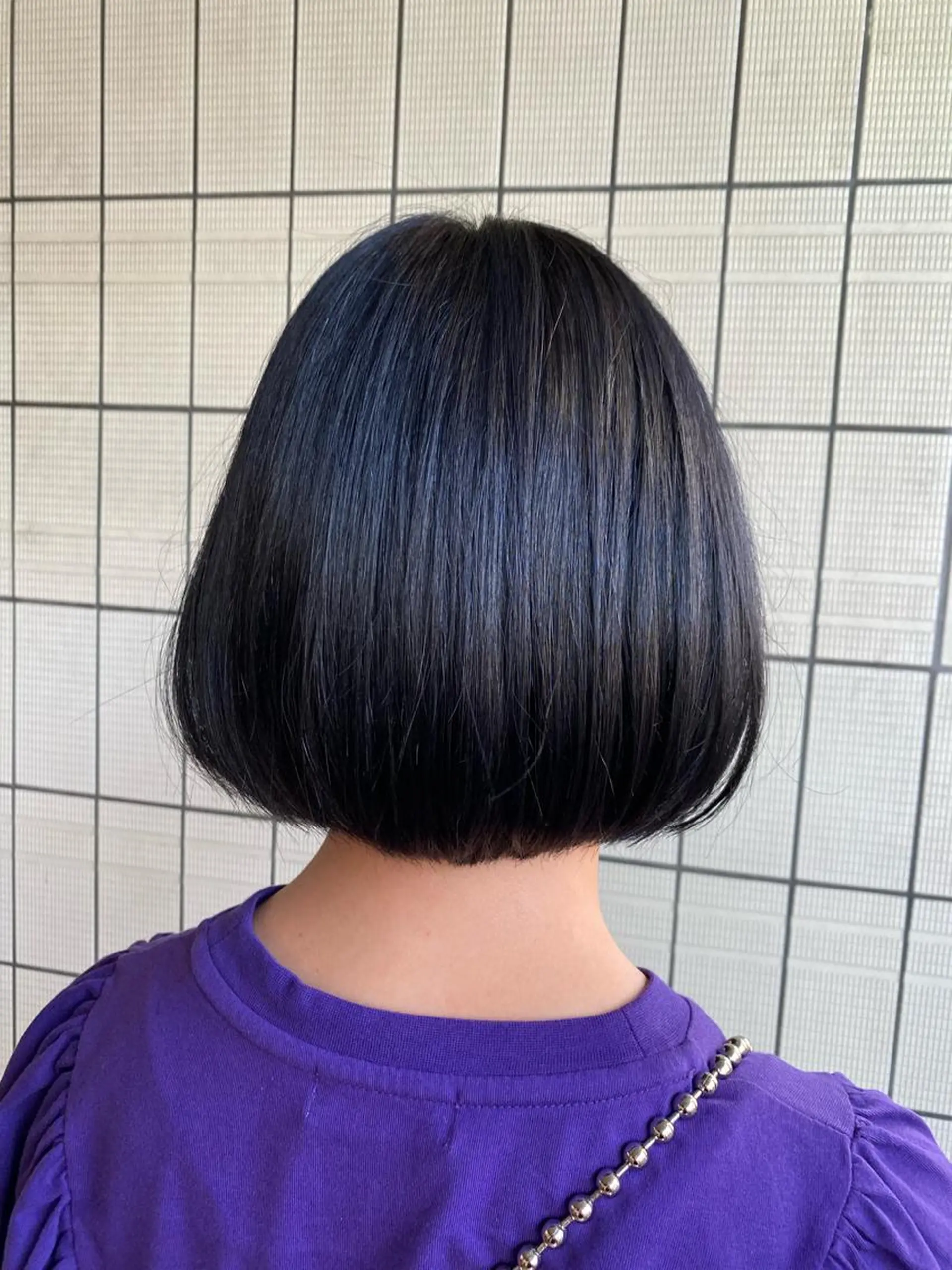 ショート カラー 黒髪 ブルーカラー ブルーブラック ボブ ヘアカラー ELLE&SALLY 石野のヘアスタイル