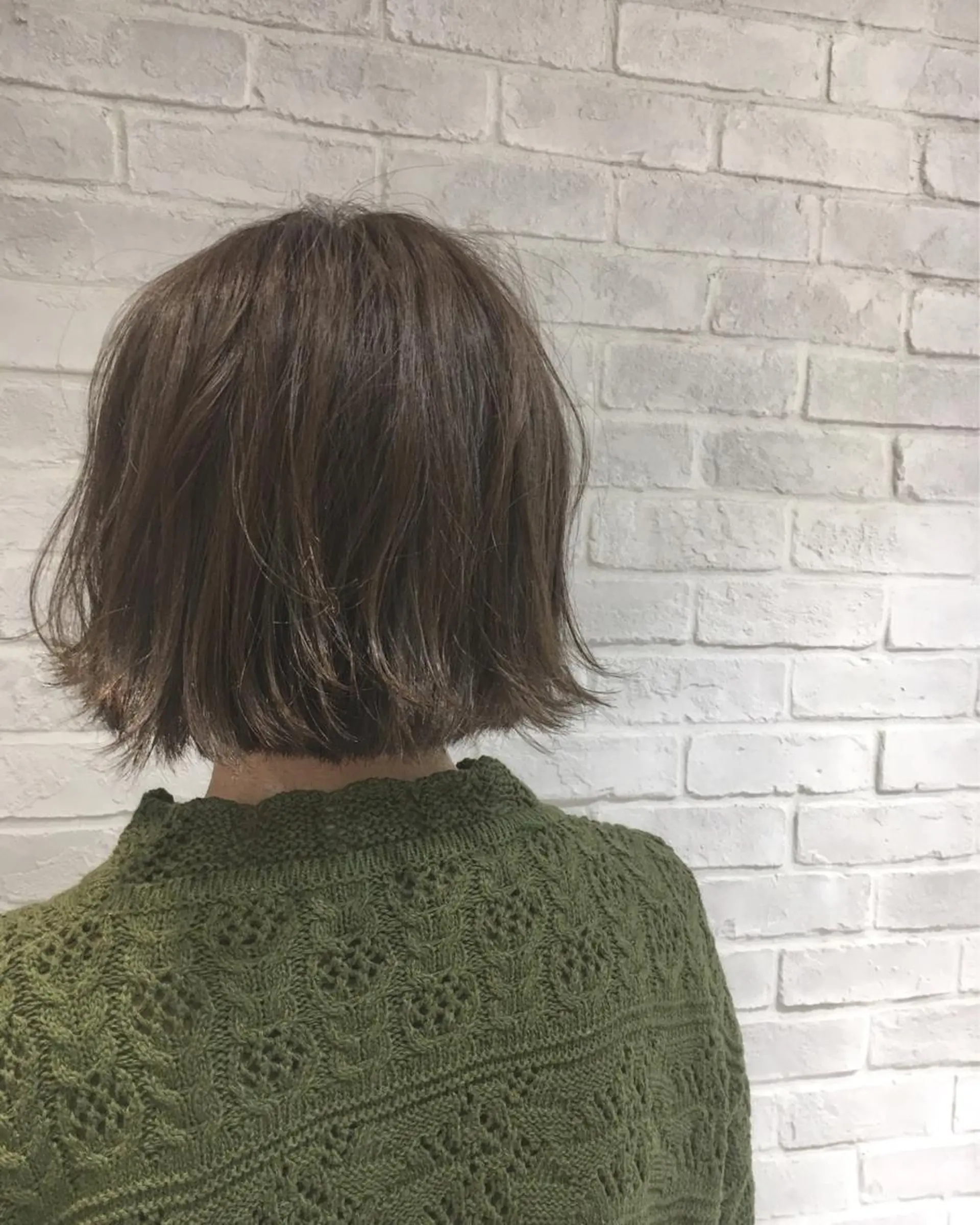 ショート カラー 外ハネヘア 江原 彩華のヘアスタイル