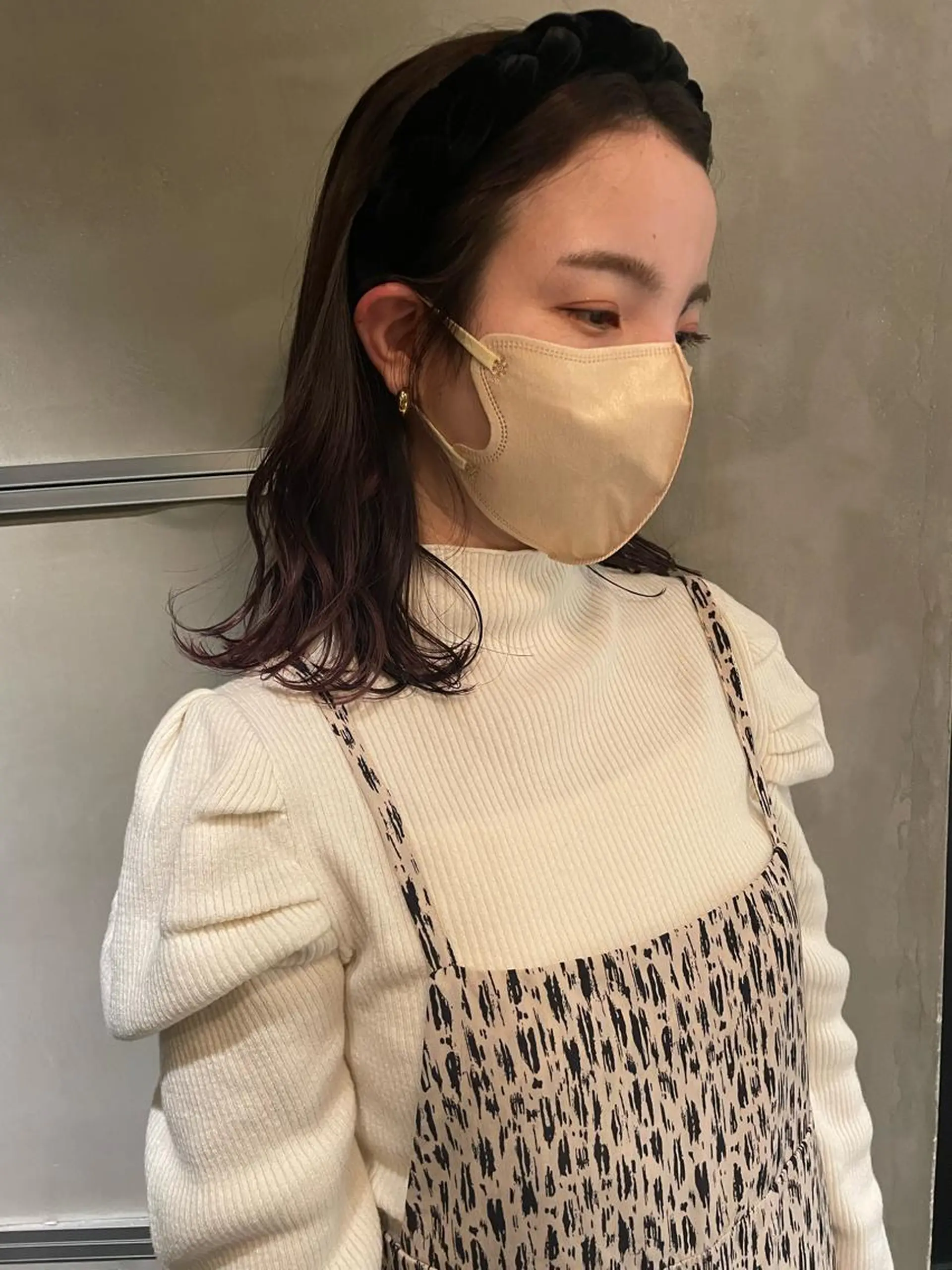 セミロング 大人girly🛋️ 🤍yukakoのヘアスタイル