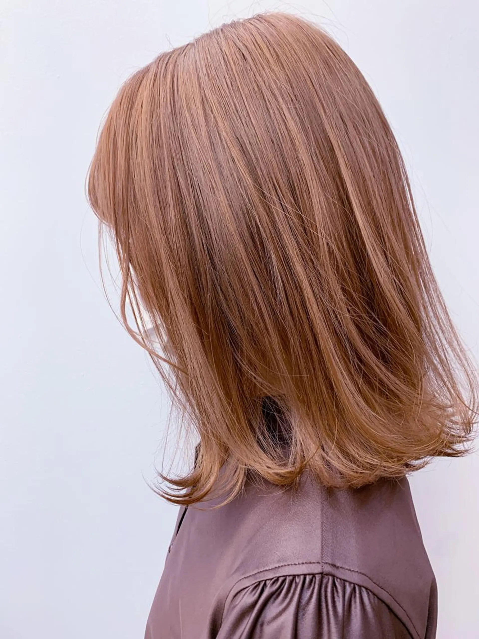 ミディアム カラー パーマ アディクシーカラー ケアカラー 髪質改善 トリートメント ストレートパーマ カット 縮毛矯正 トリートメント 【ヘアケア特化型】 newi天王寺のヘアスタイル