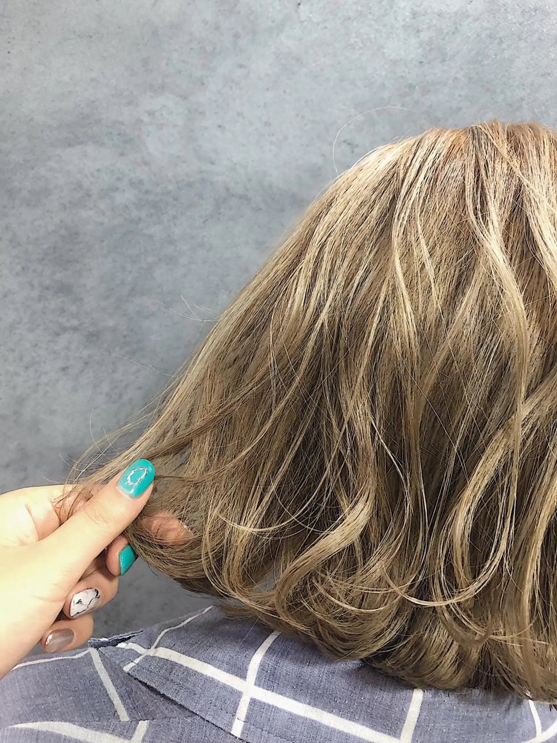 ミディアム カラー ヘアアレンジ メンズ キッズ ネイル マツエク・マツパ 透明感カラー🤎 ゆりのヘアスタイル