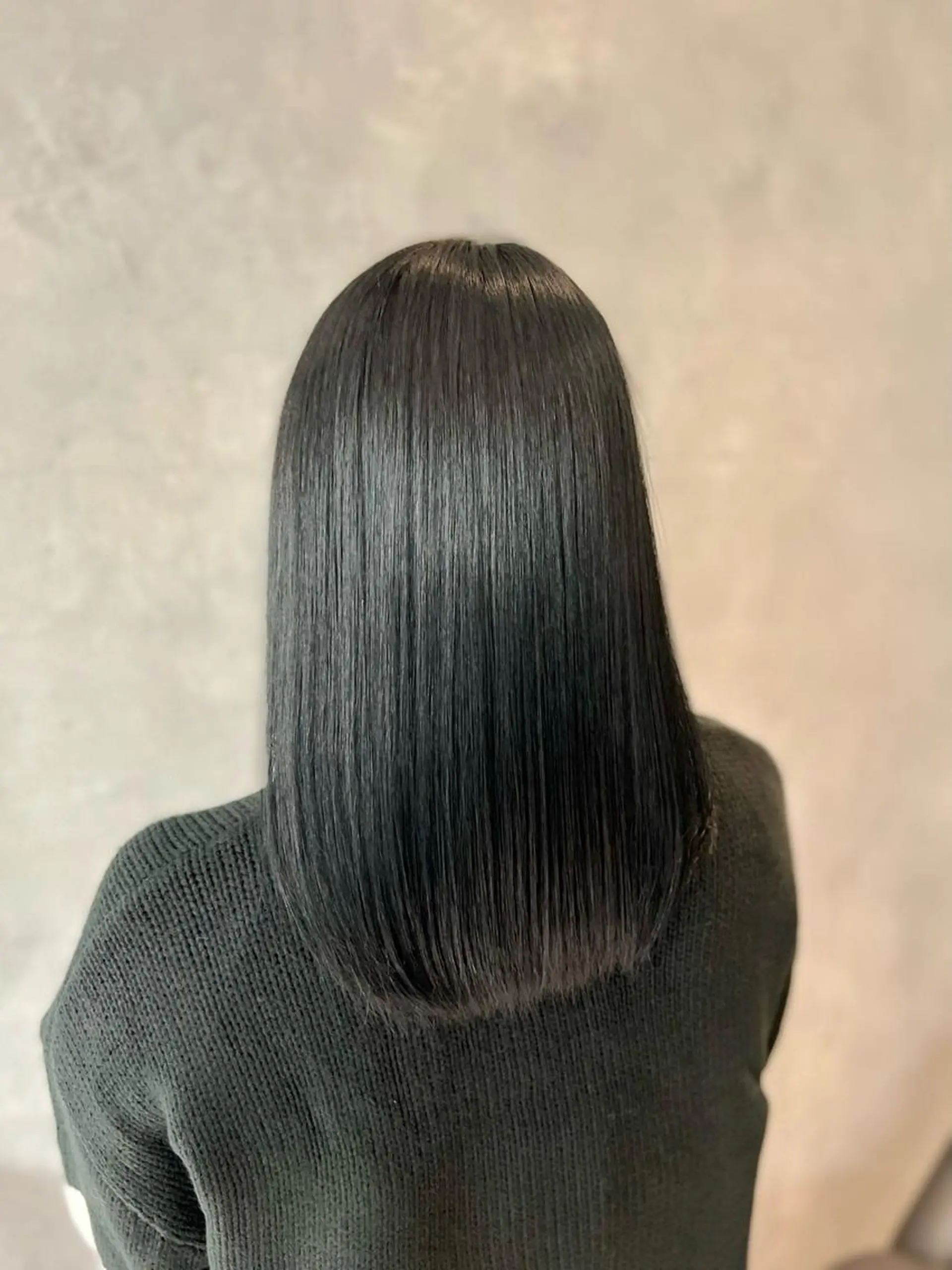 ロング カラー 黒髪 ブルーカラー ブルーブラック ブルージュ 縮毛矯正 縮毛矯正　野口 恵のヘアスタイル