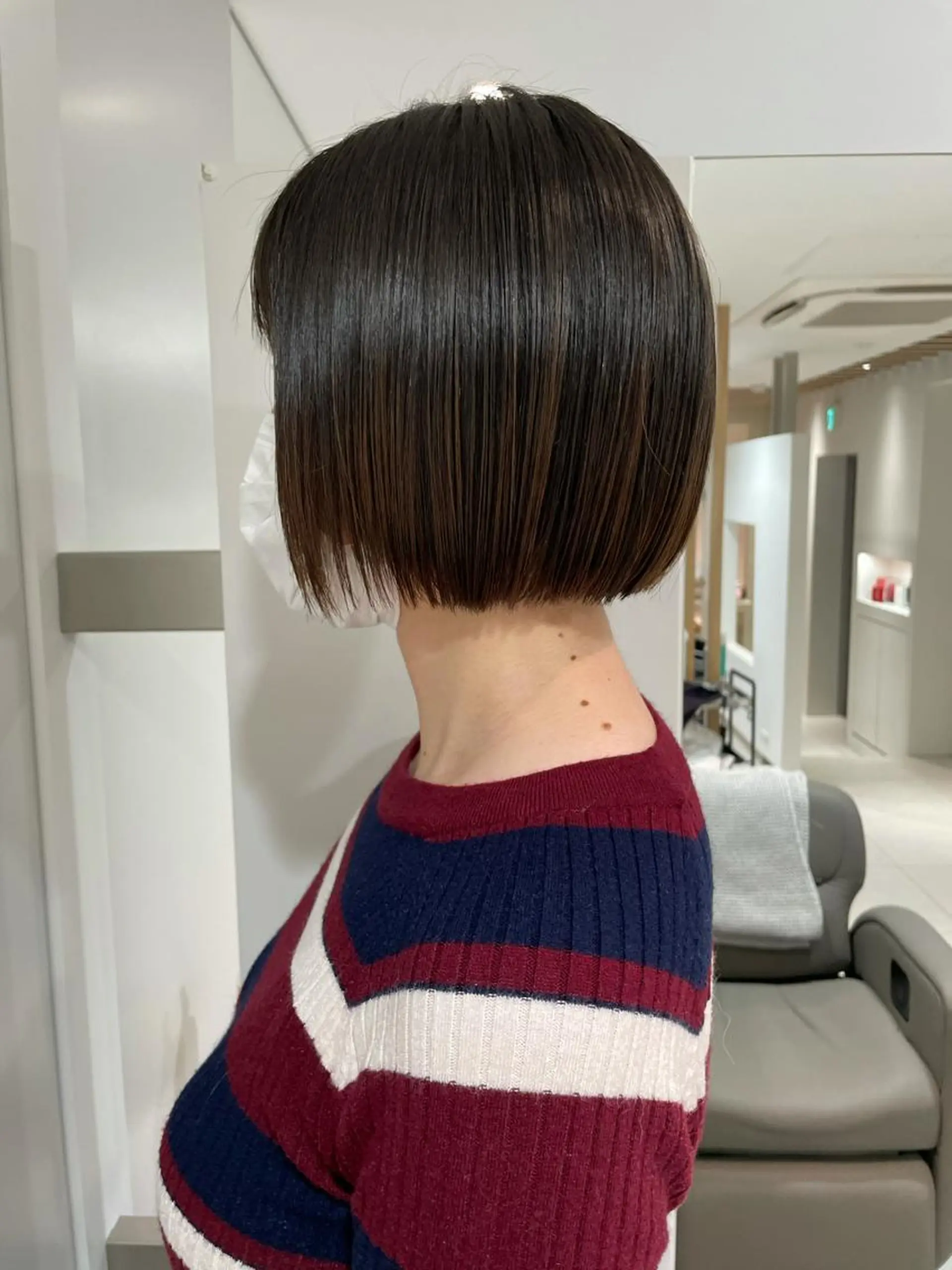 ショート ボブ 太田ありさ クリーミーヘアカラーのヘアスタイル