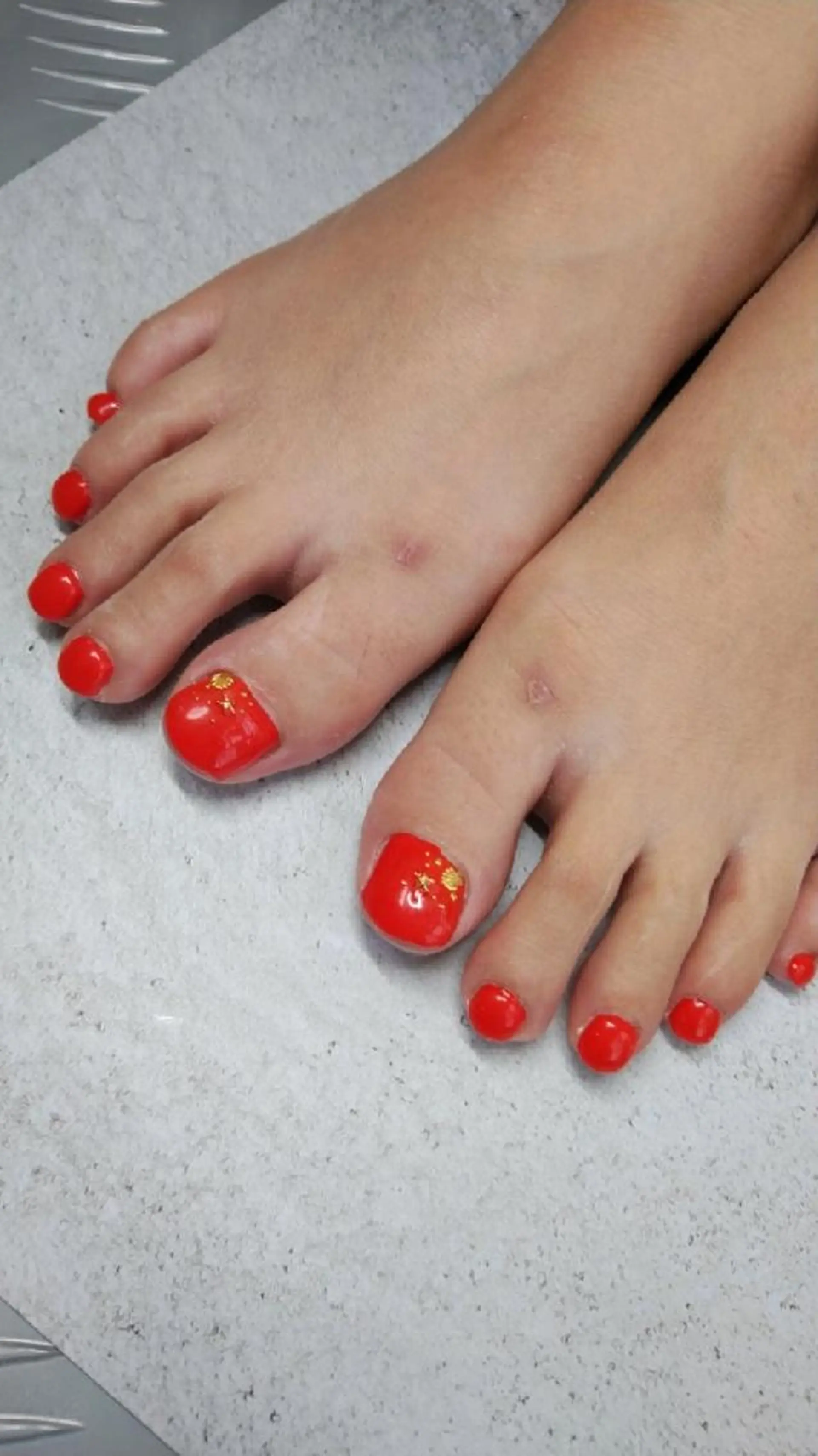 ネイル ゴールド オレンジ 夏ネイル Nail salon Yuliyのネイルデザイン