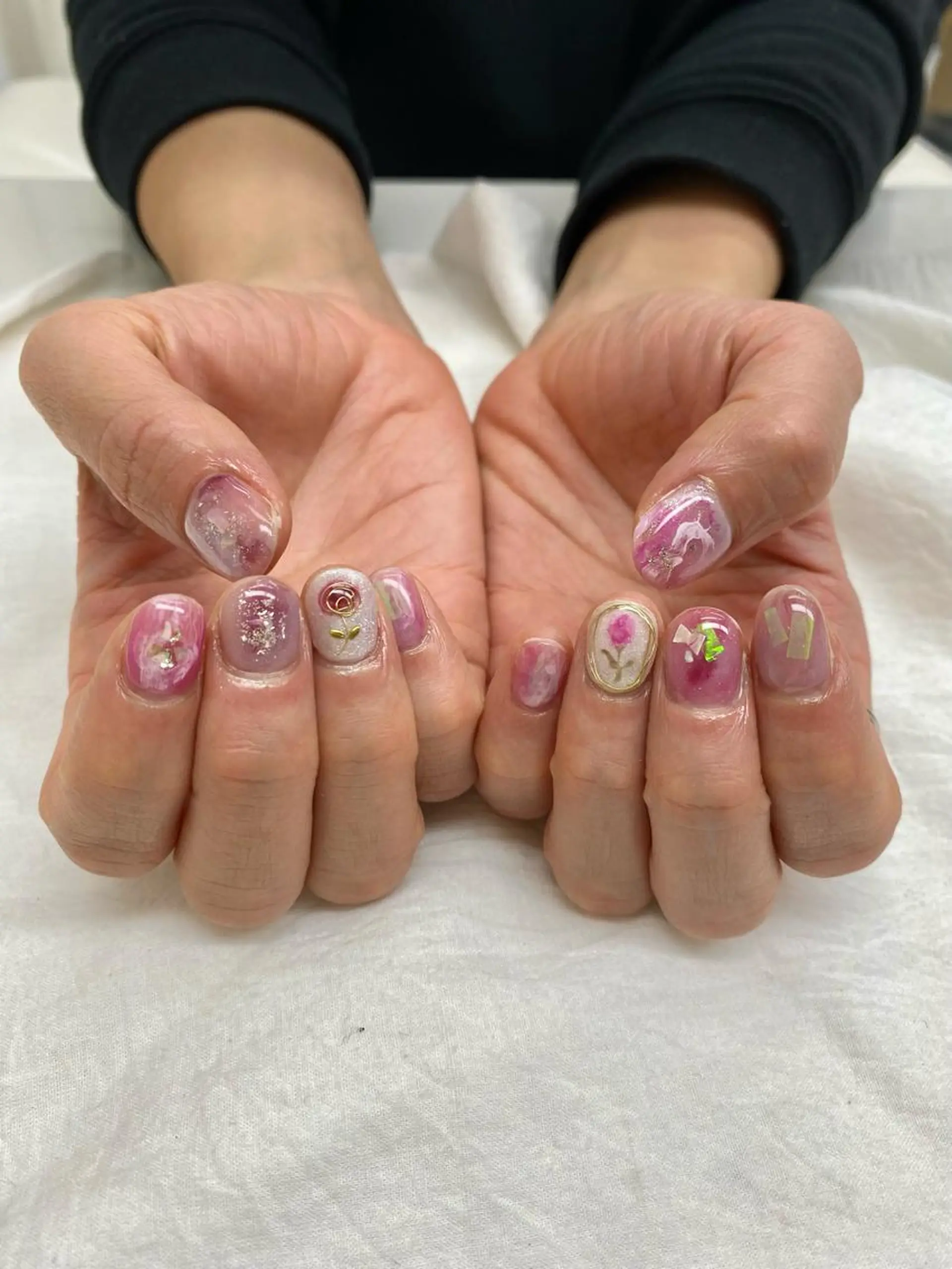 ミディアム ハンドネイル 池袋痛ネイル Nok. 渡辺のネイルデザイン