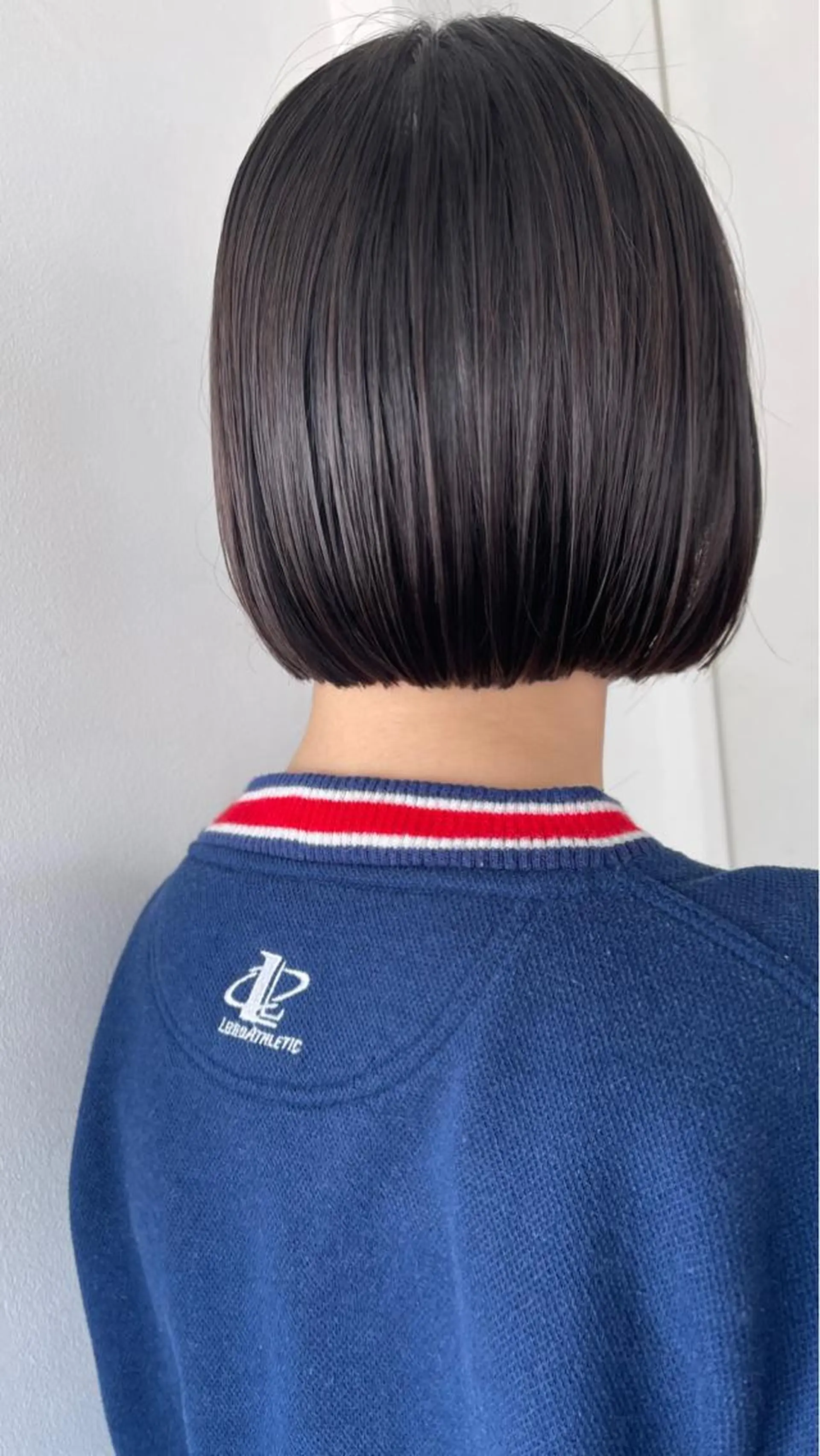 ショート カラー カット トリートメント 💓パーマ，💗 レイヤーカットのヘアスタイル