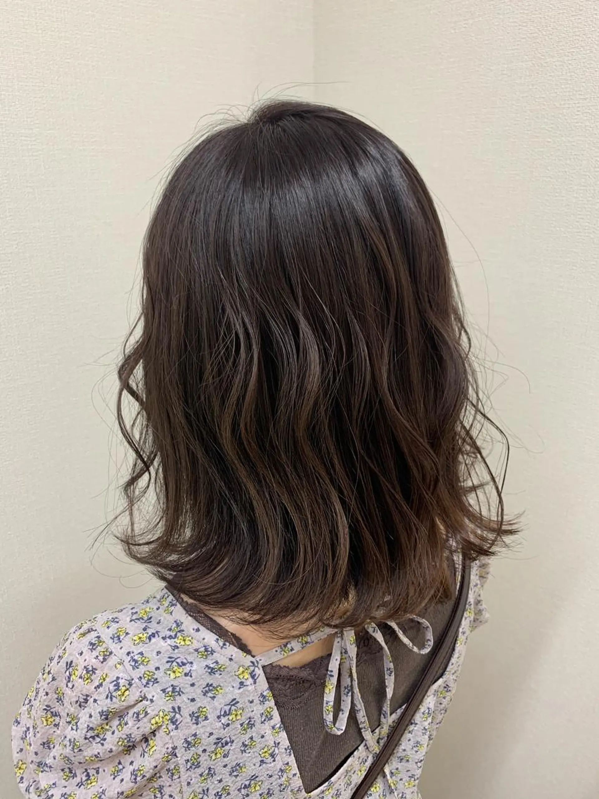 ミディアム カラー 🫧透明感カラー🫧 美髪矯正🫧チサトのヘアスタイル