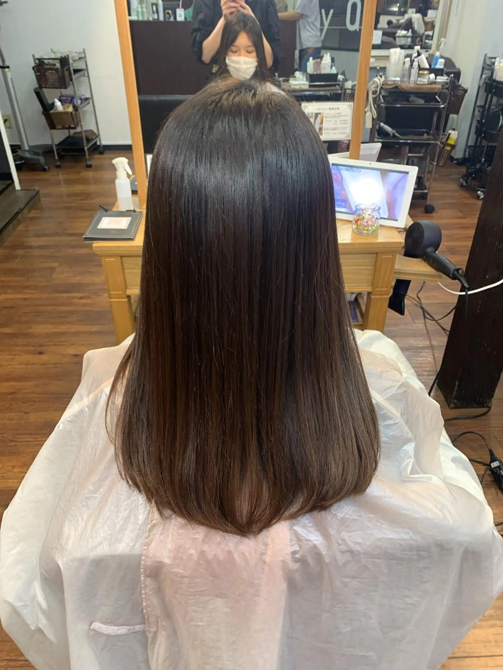 ロング レイヤーカット ✨️進藤ひかりのヘアスタイル