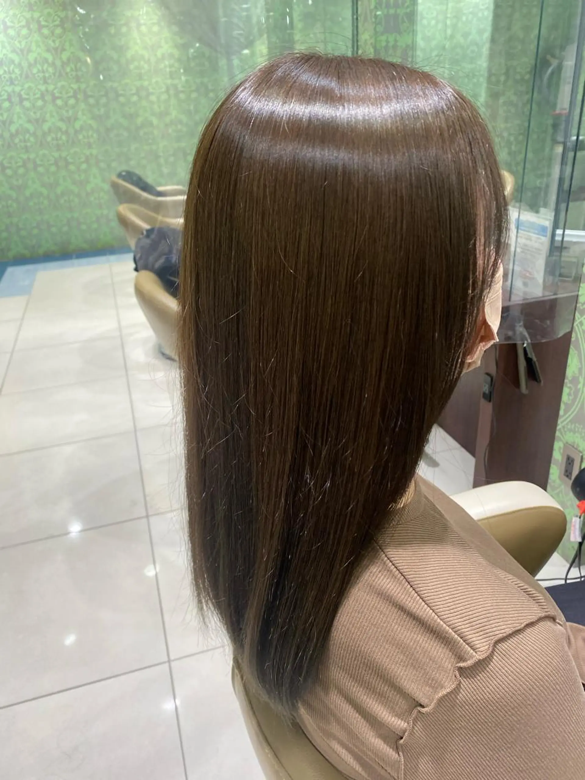 セミロング フルカワ ノゾミのヘアスタイル