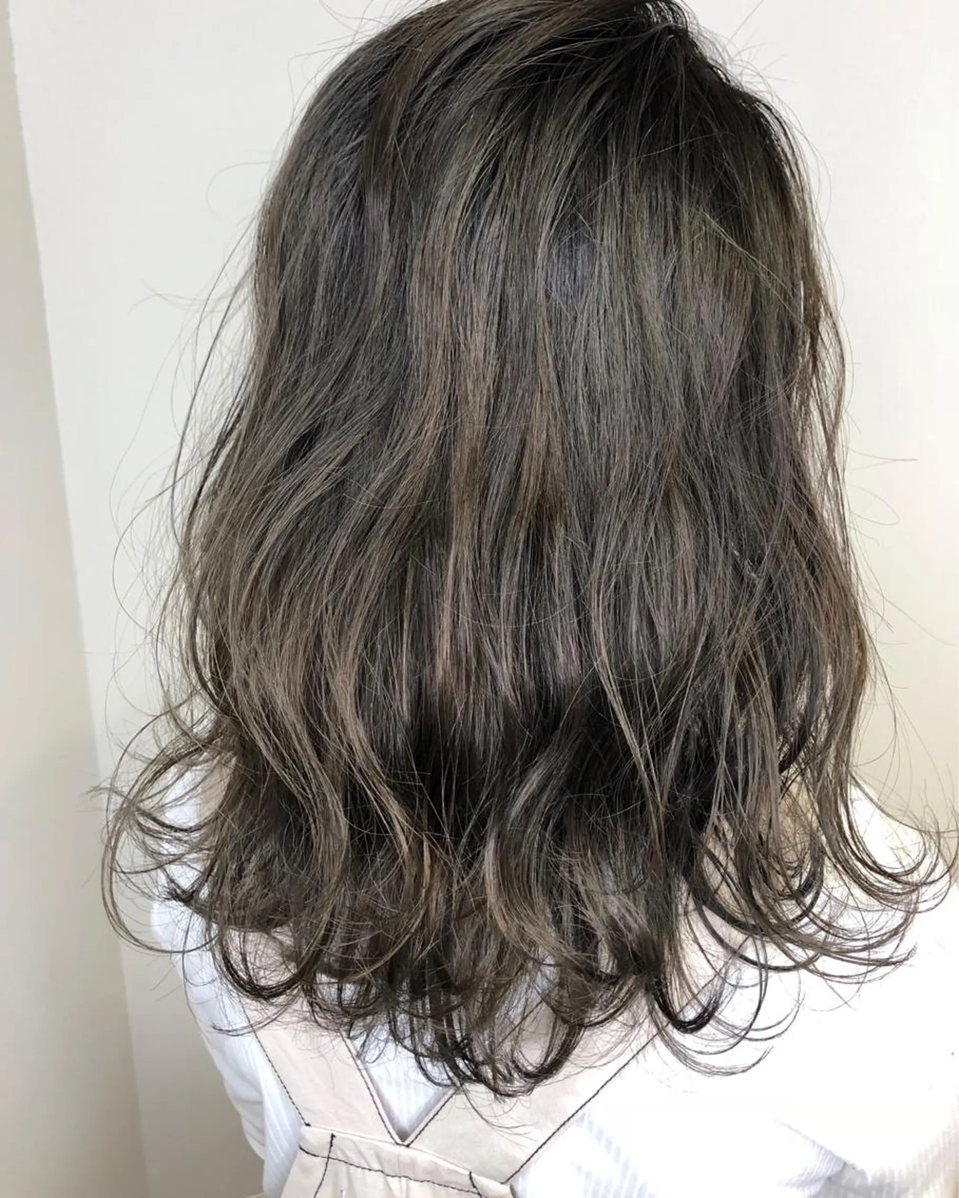 ミディアム カラー メンズヘア特化 崎田 成人のヘアスタイル