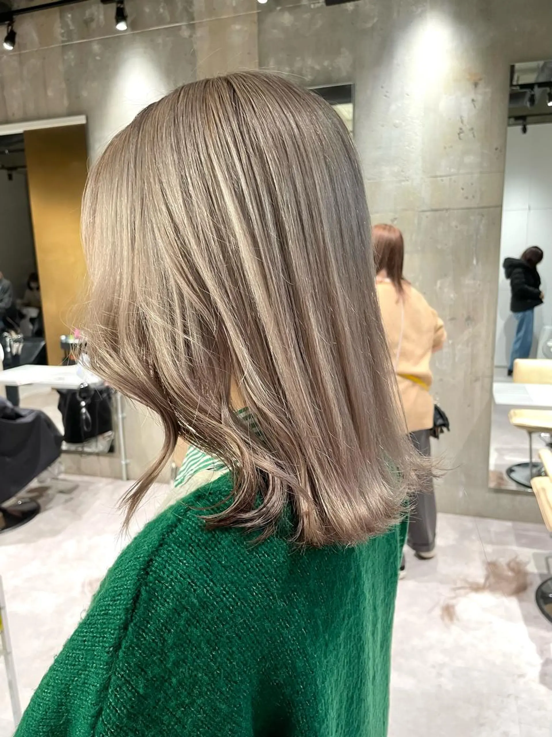ミディアム カラー カット ヘアカラー トリートメント ☀️海外レイヤー 🇺🇸/ヒナコのヘアスタイル
