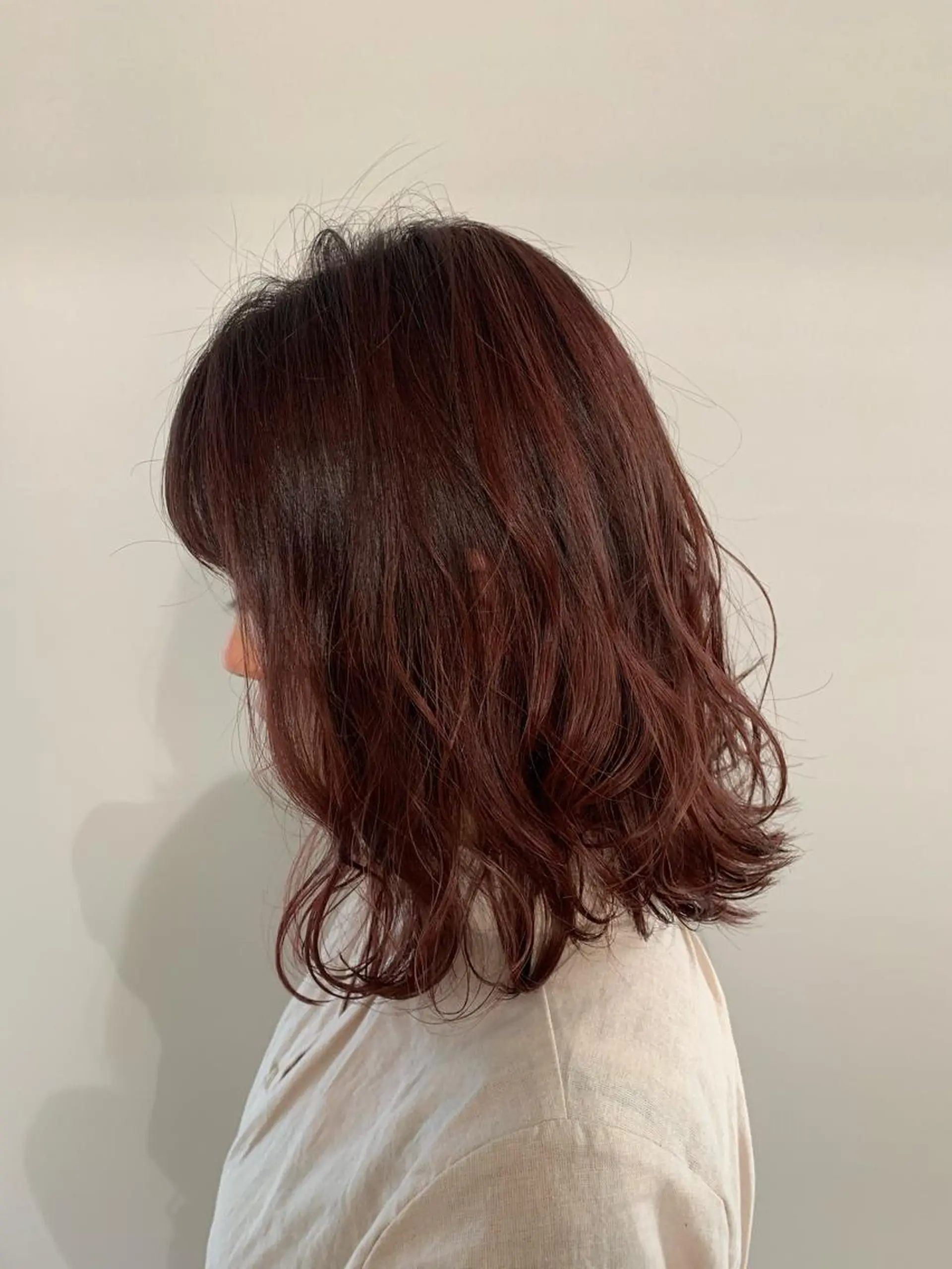 ミディアム カラー パーマ ヘアアレンジ ハイライトカラー ピンクカラー ピンクパープル パープルカラー ハイライト 加藤 綾華のヘアスタイル
