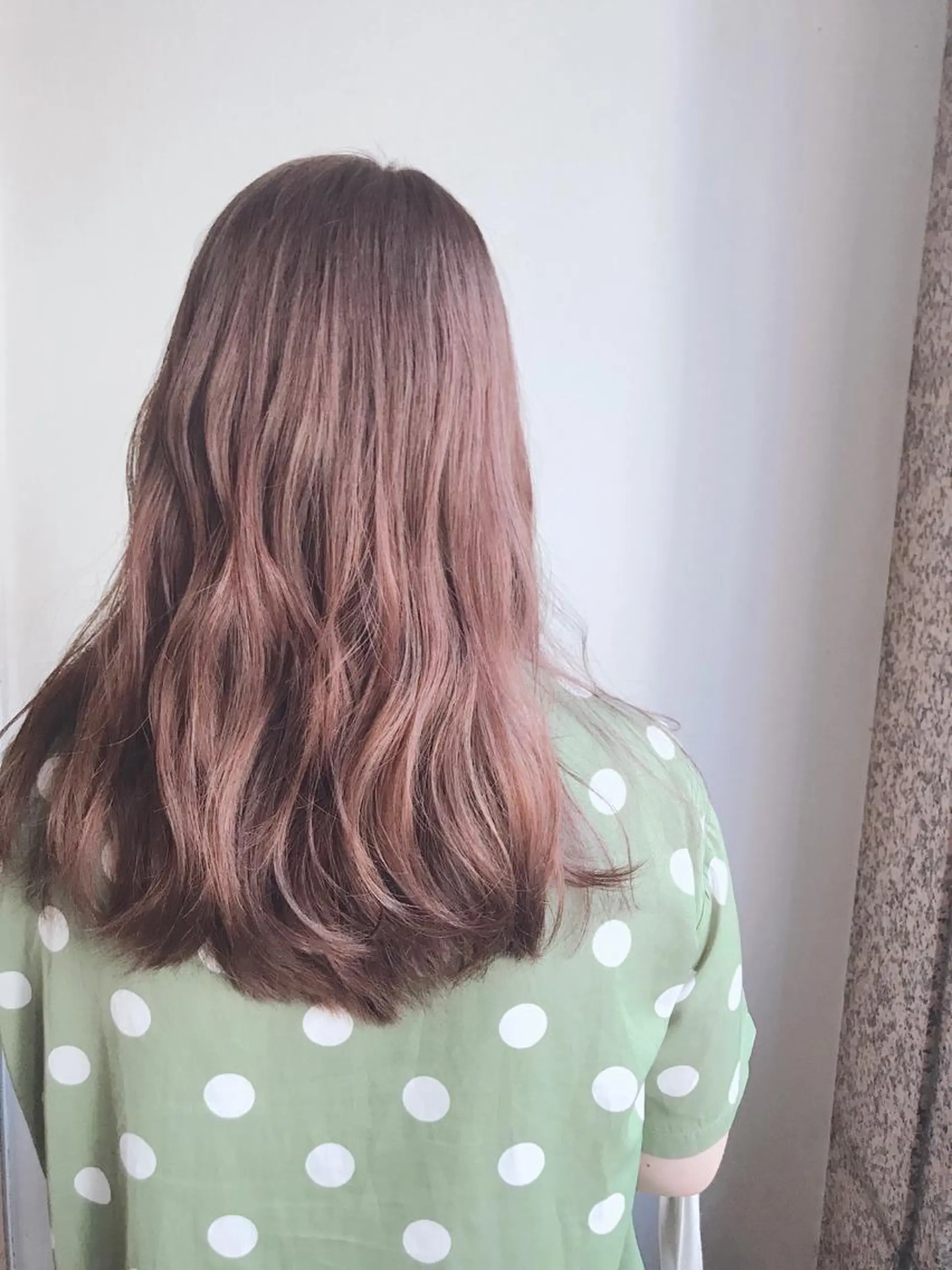 セミロング カラー 🐺ウルフ/レイヤー 似合わせ‎🤍沙羅のヘアスタイル