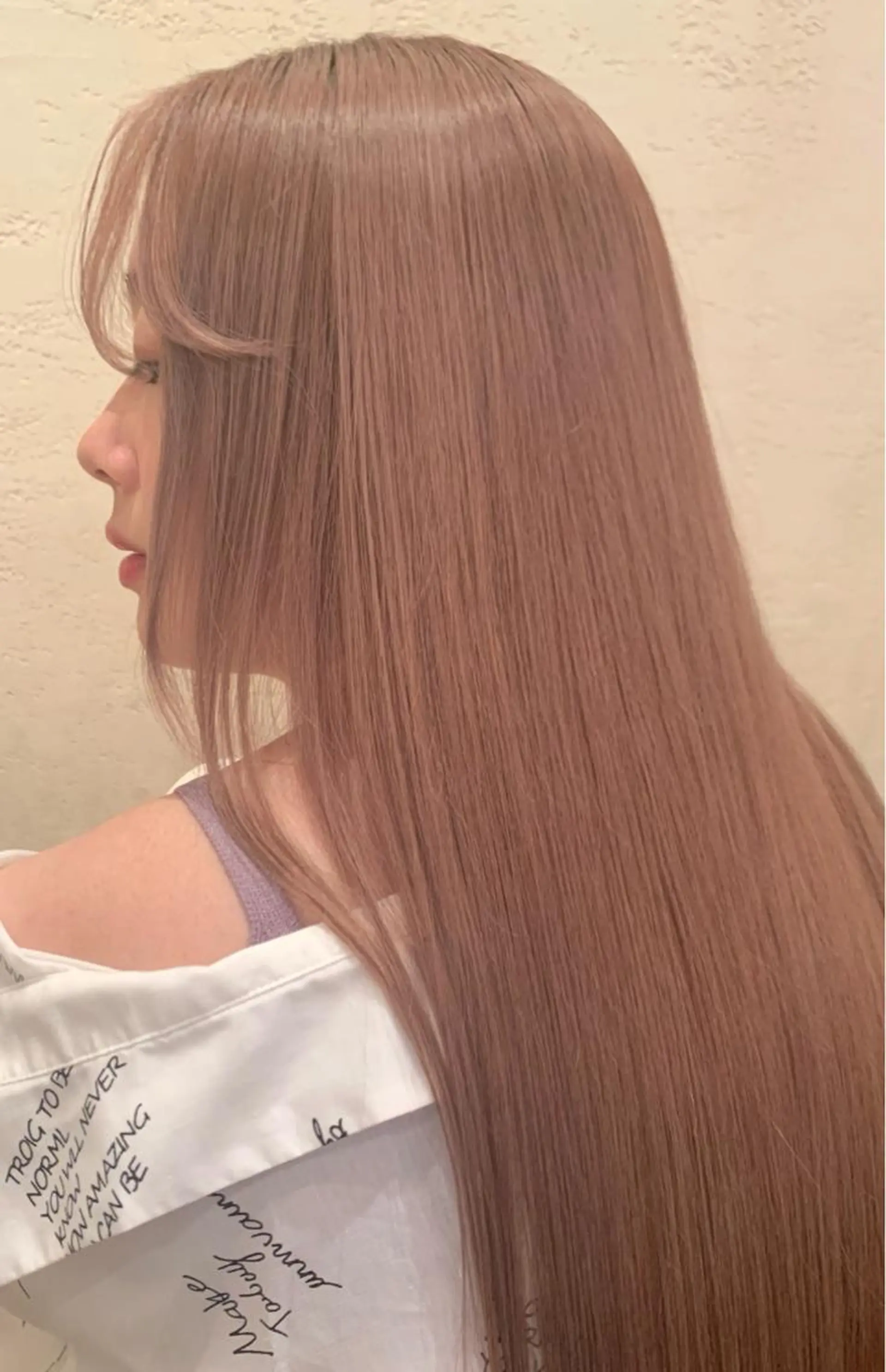 ロング カラー 透明感カラー ピンクカラー ヘアカラー 加茂 しのぶのヘアスタイル