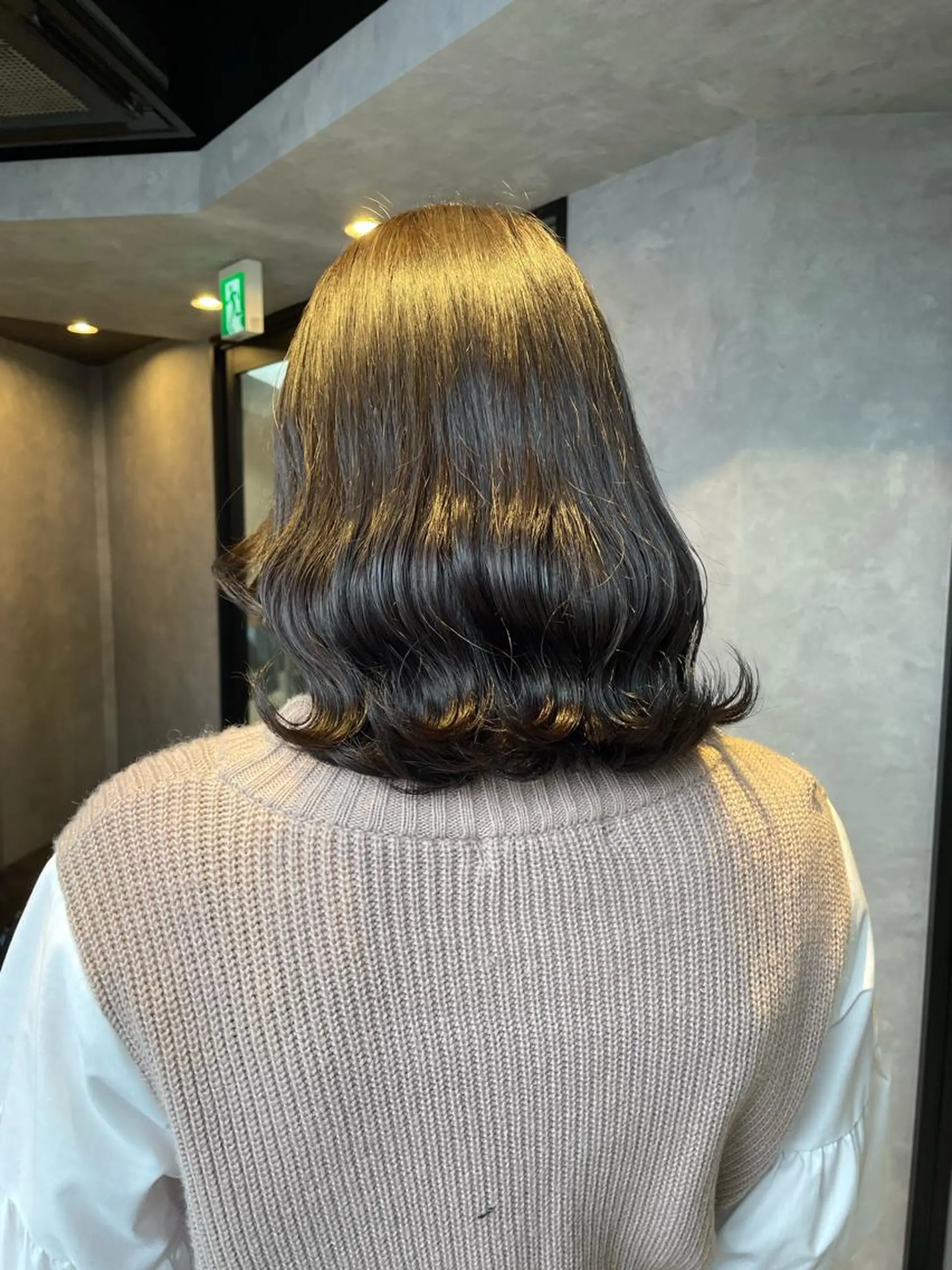 ミディアム Cielro/ダブル カラー/西田咲希のヘアスタイル