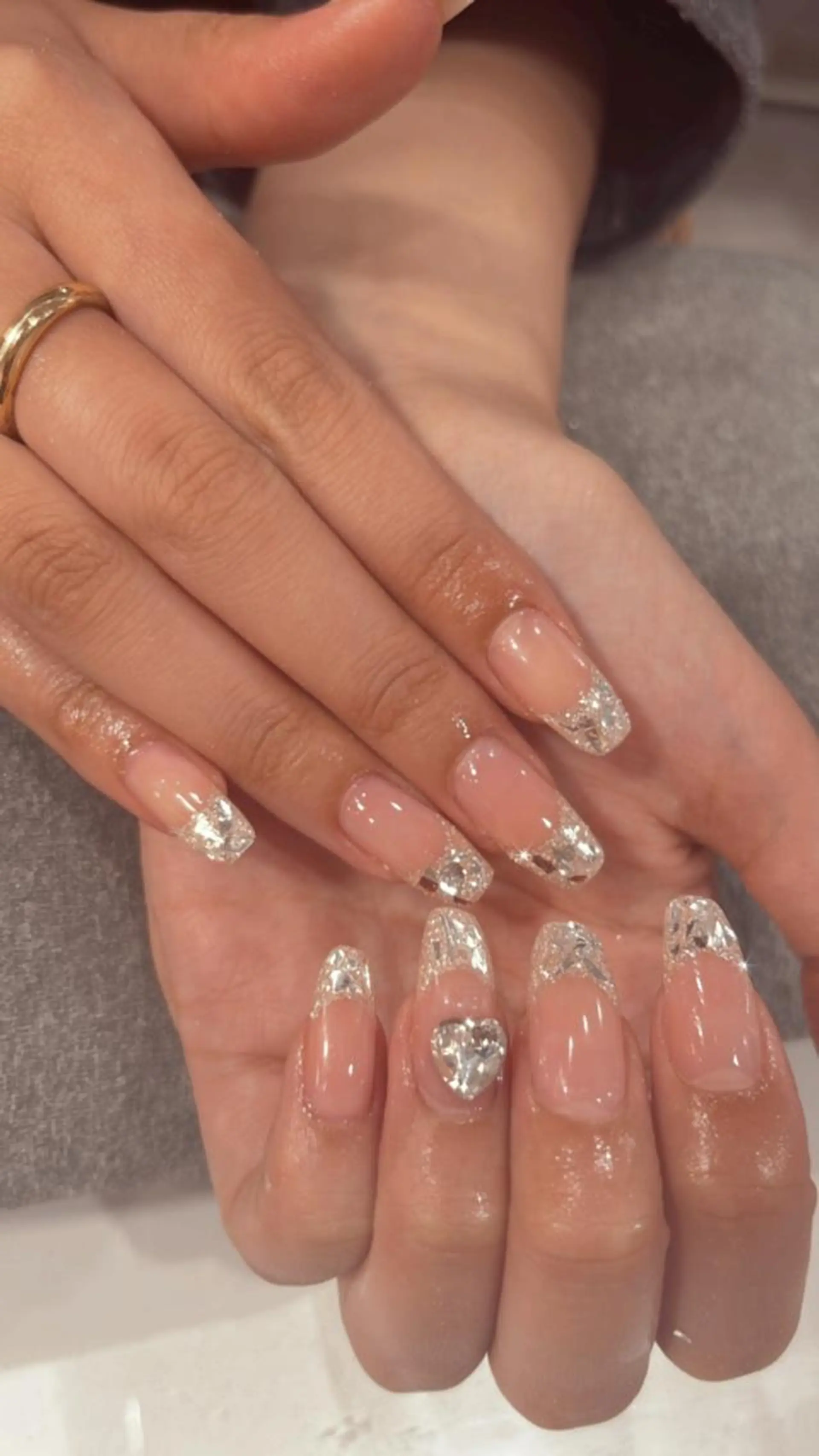 ネイル フレンチネイル ガラスフレンチ ハンドネイル wooone所属・鶴橋wooone nail.rieのネイルデザイン