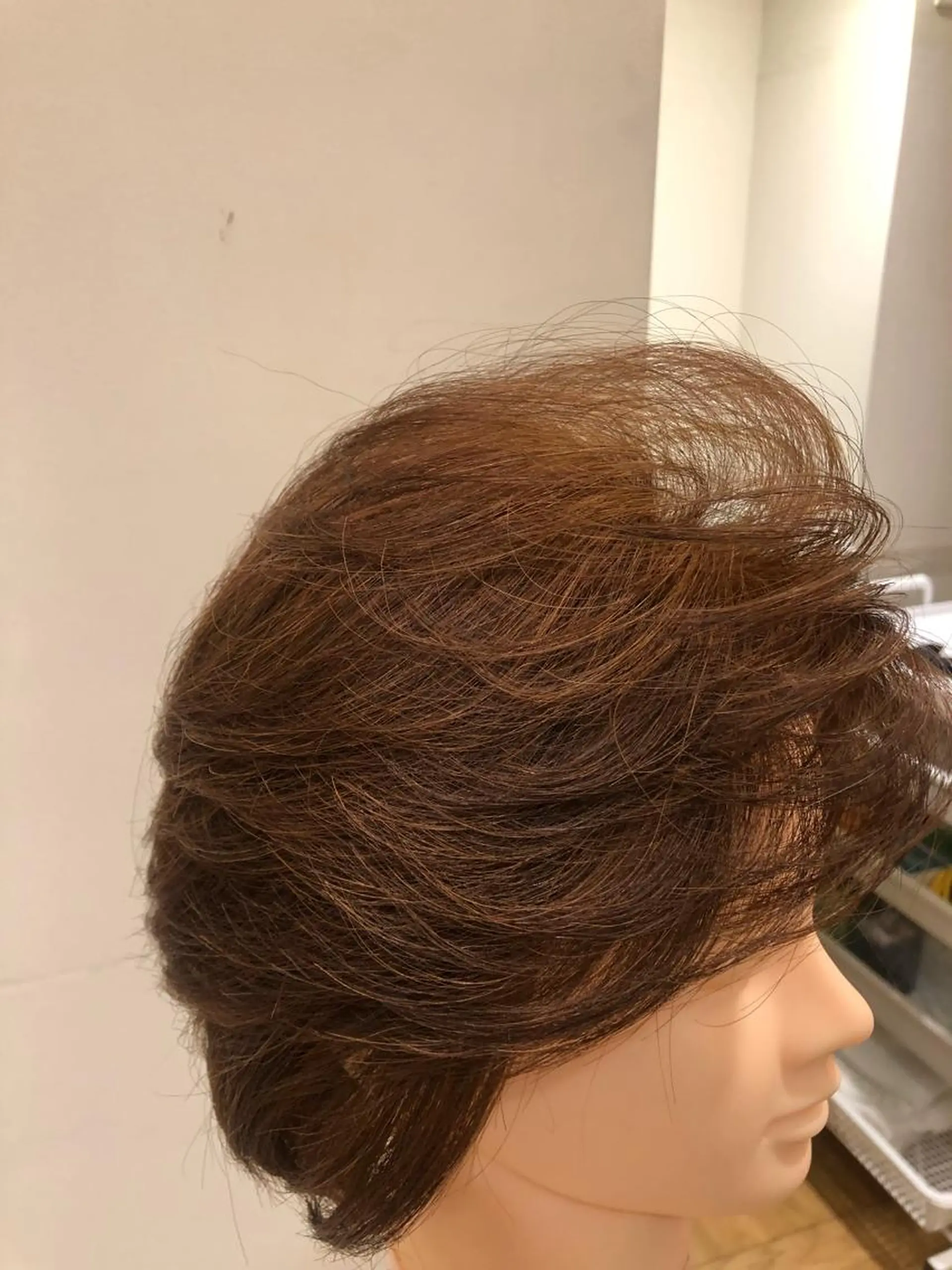 ショート ショートヘア コテ巻きパーマ 阪上 沙織のヘアスタイル