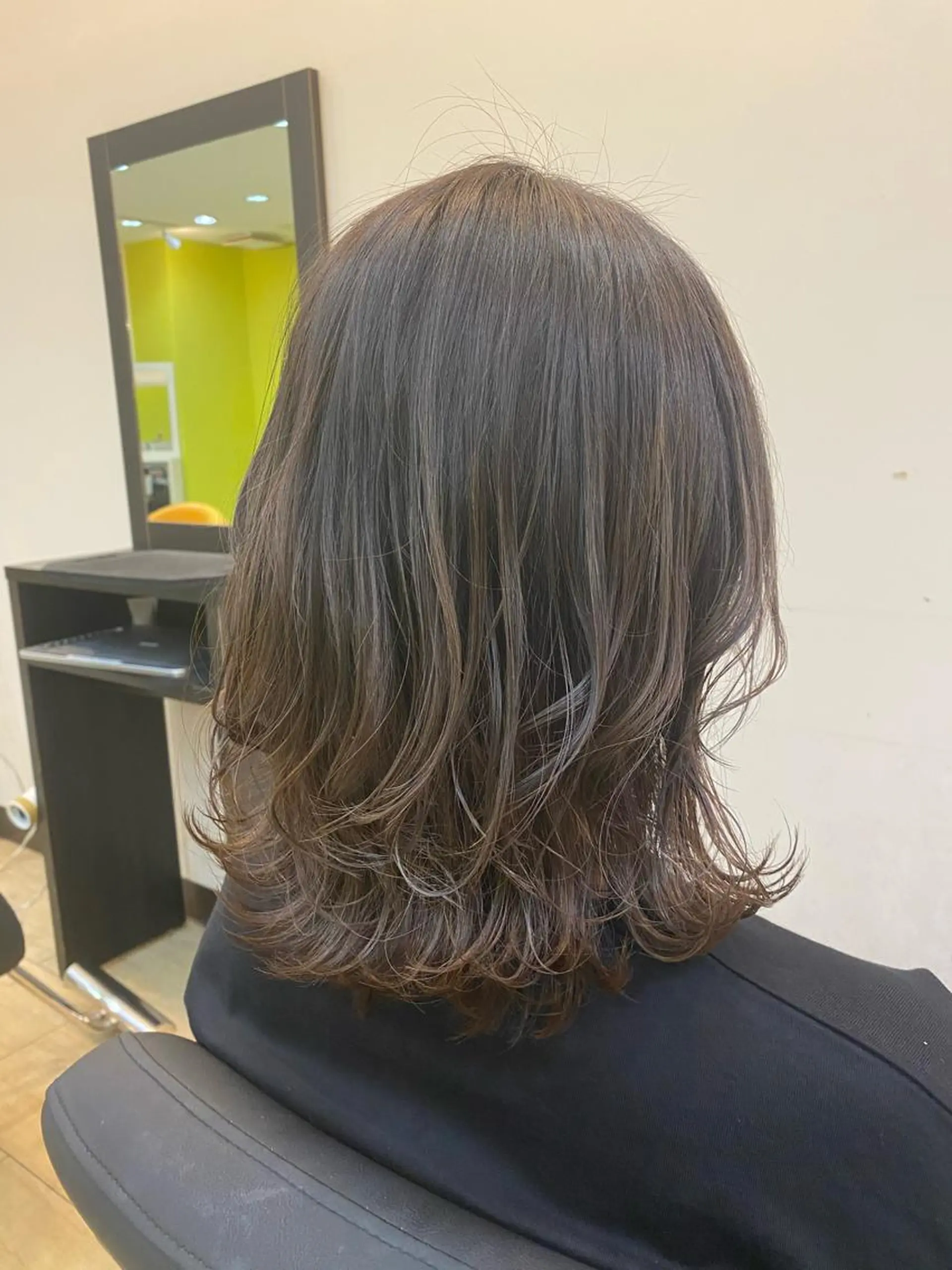 ミディアム カラー 透明感カラー ハイライトカラー ハイライト wa daのヘアスタイル