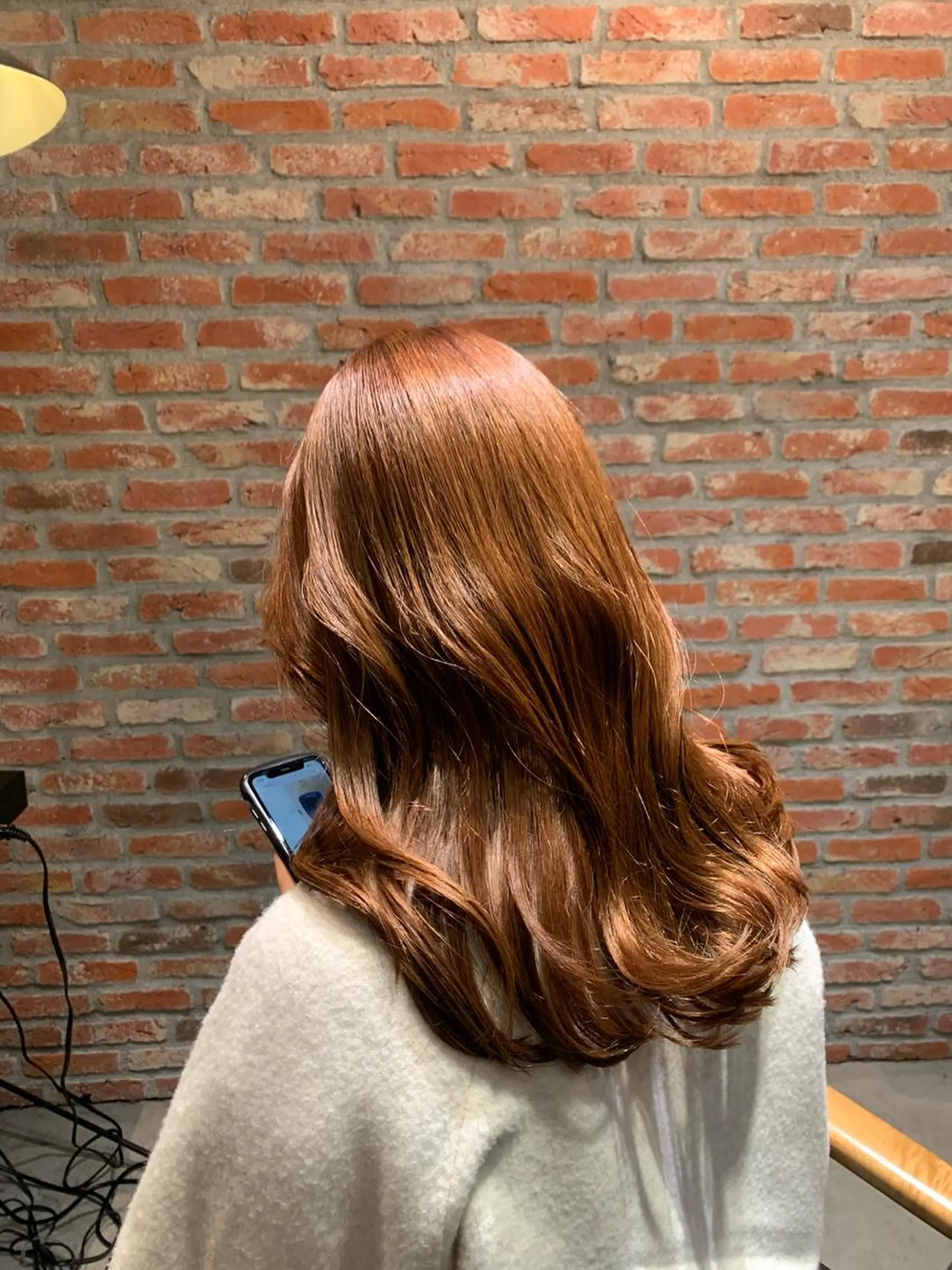 ロング カラー ブリーチ ブラウンカラー ブリーチなしカラー オレンジ オレンジブラウン 藤田 明輝のヘアスタイル