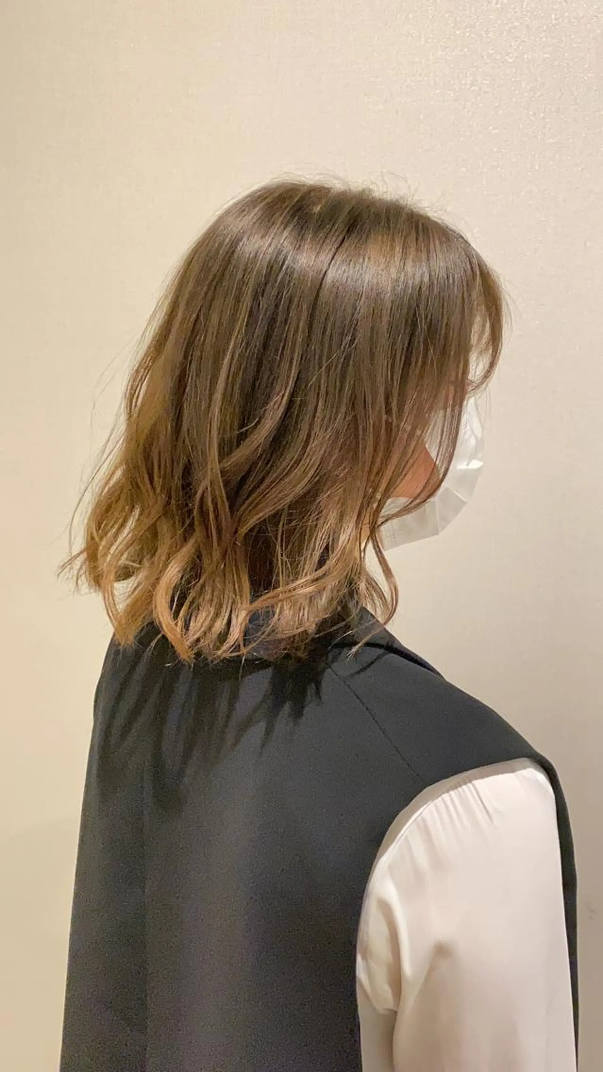 ミディアム カラー ブリーチ 透明感カラー グレージュ オリーブグレージュ オリーブグレー 丸田 幹太のヘアスタイル