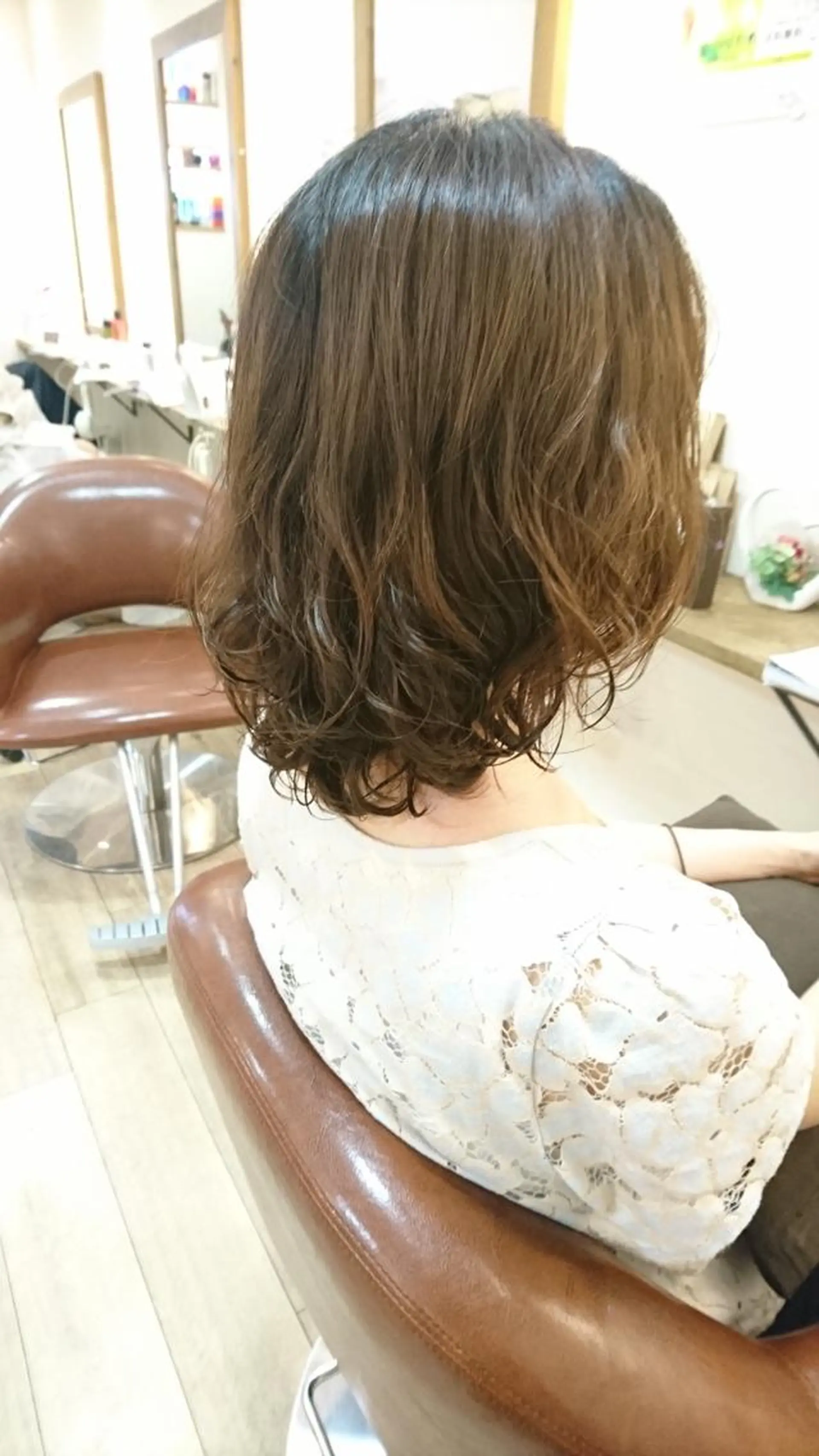 ミディアム 勝沼 佑季のヘアスタイル