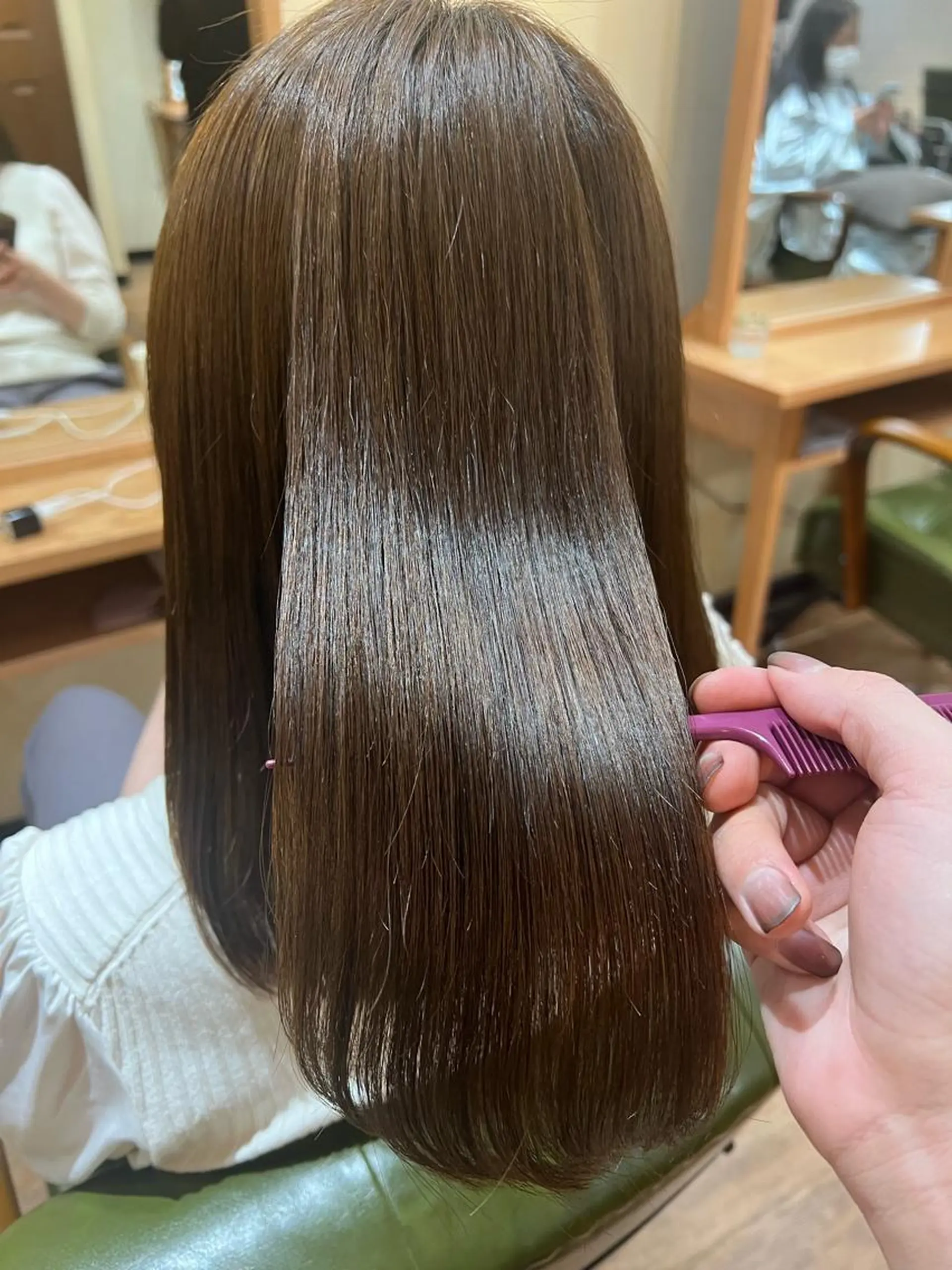 ロング カット 縮毛矯正 トリートメント TAI透明カラー 柔らかい縮毛矯正のヘアスタイル