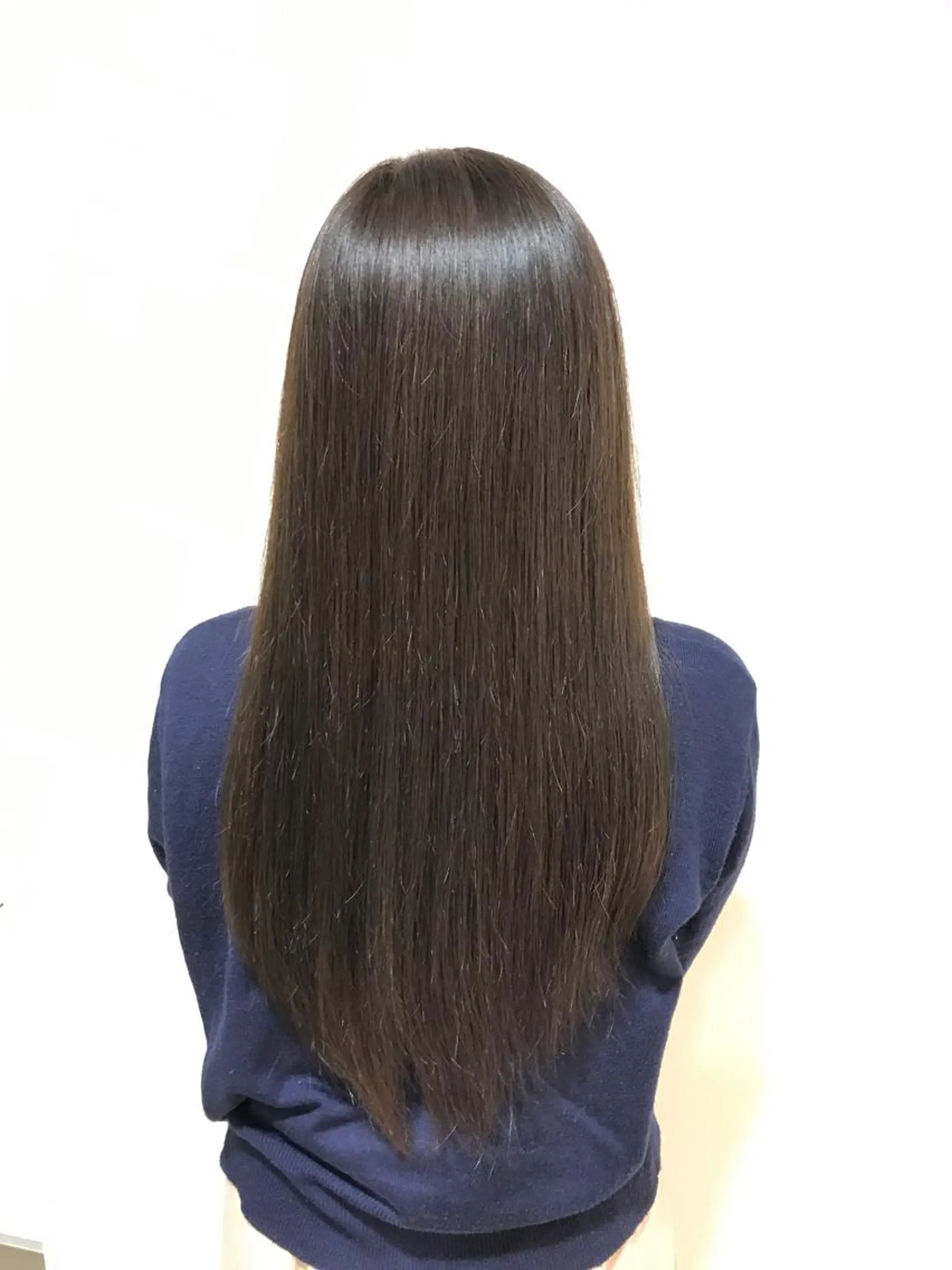 ロング カラー グレージュ イルミナカラー 縮毛矯正 トリートメント Miru by INCE HAIRのヘアスタイル