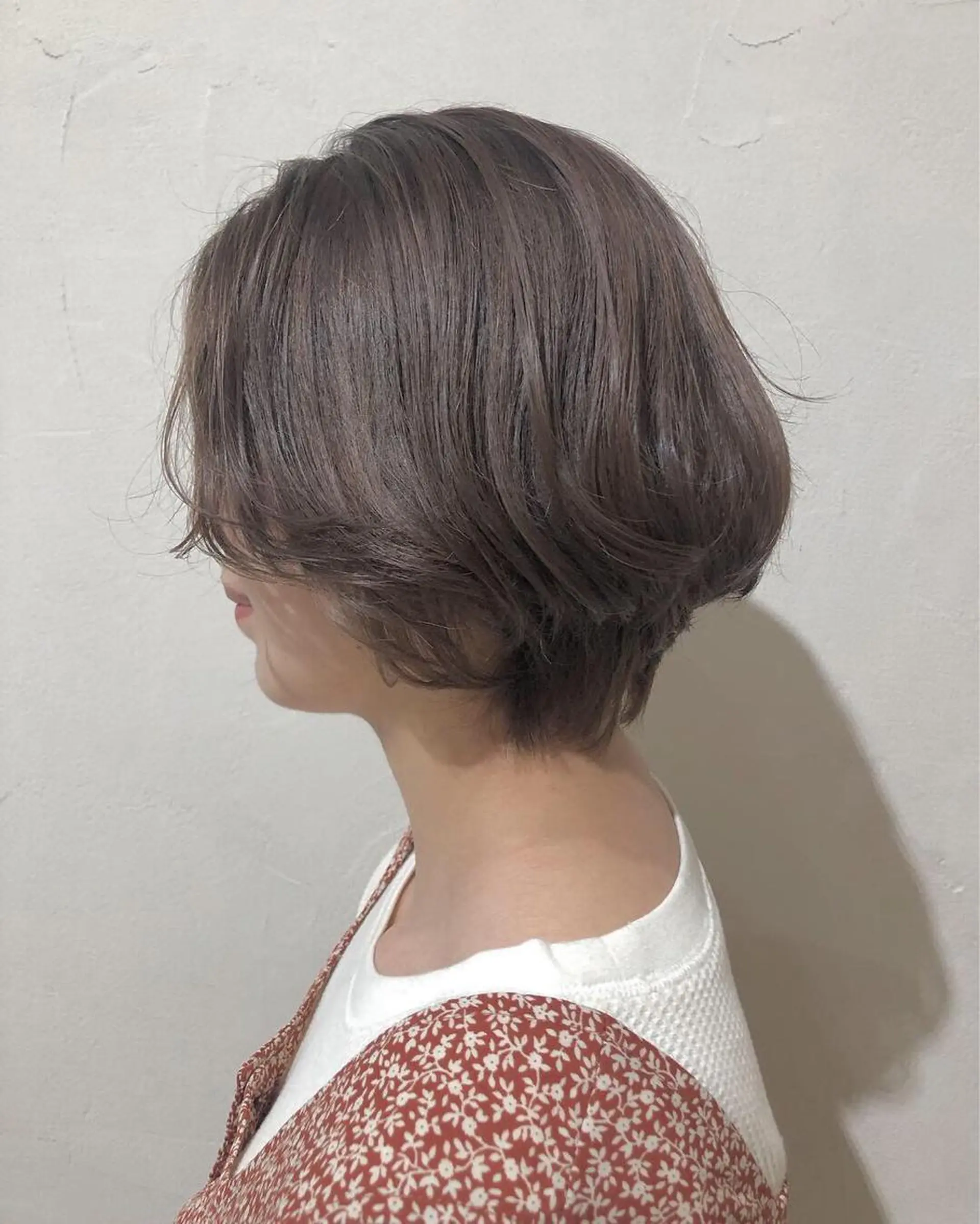 ショート レイヤーカット/ 透明感カラーmikuのヘアスタイル