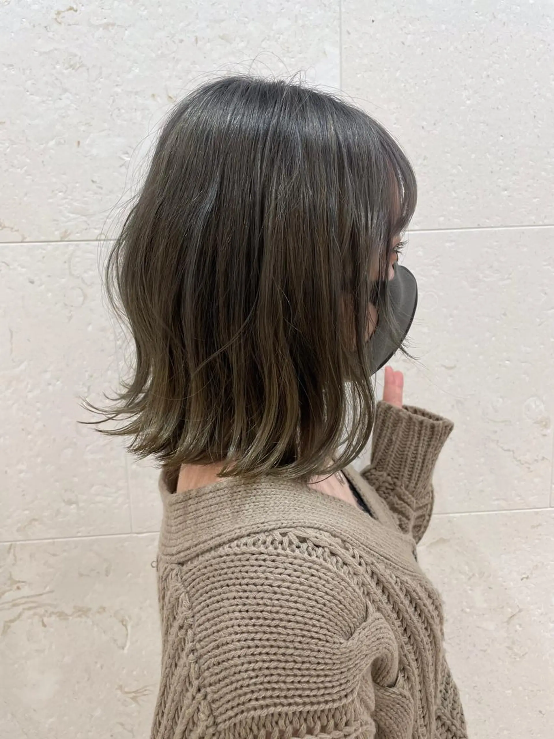 セミロング カラー ブリーチ カット ヘアカラー トリートメント 斉藤 貴也のヘアスタイル