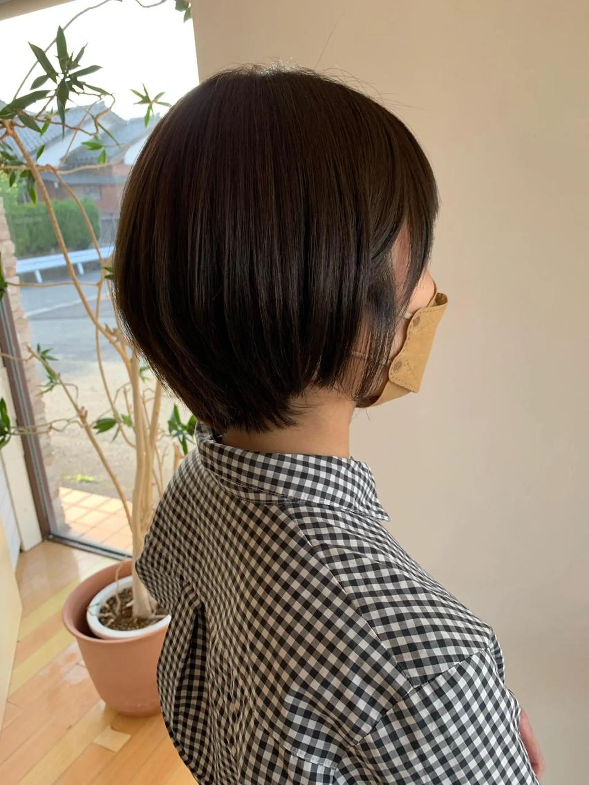 ショート カラー 柴田 結衣のヘアスタイル