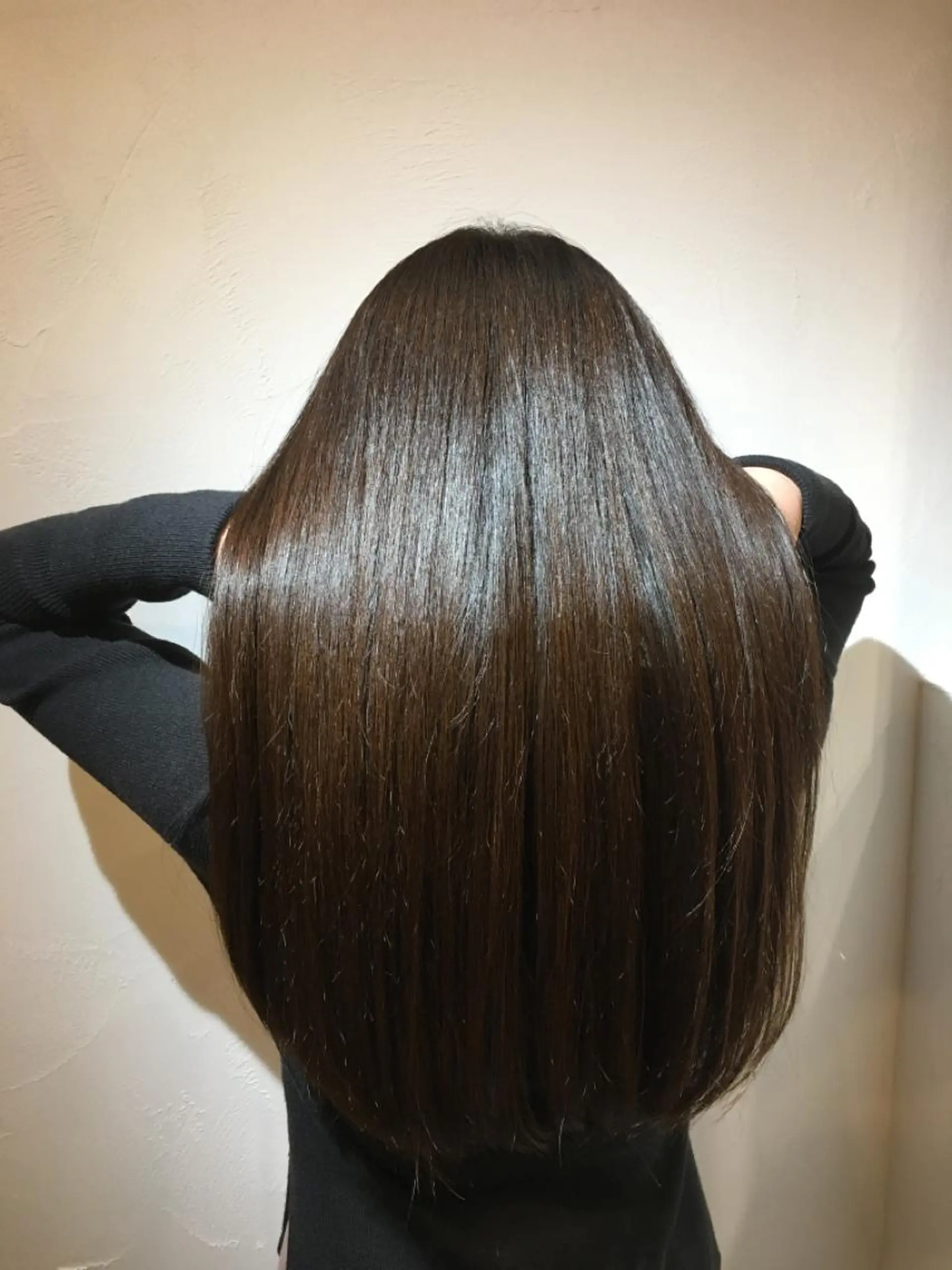 ロング カラー 透明感カラー グレージュ 髪質改善 トリートメント 酸熱トリートメント ベイリコルド　アトリ 店長　宮城一真のヘアスタイル