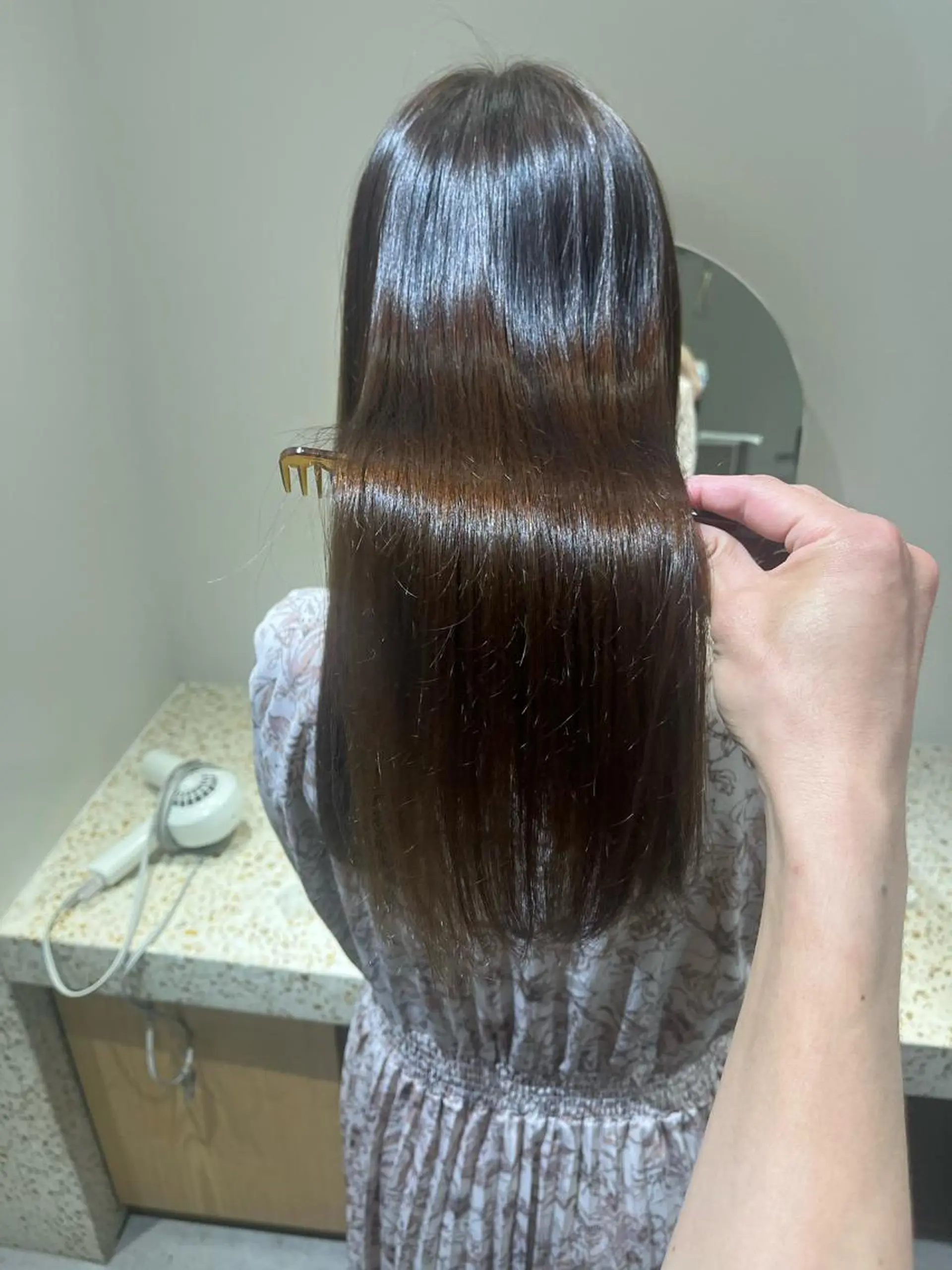 ロング 酸性ストレート 前竹 那生のヘアスタイル