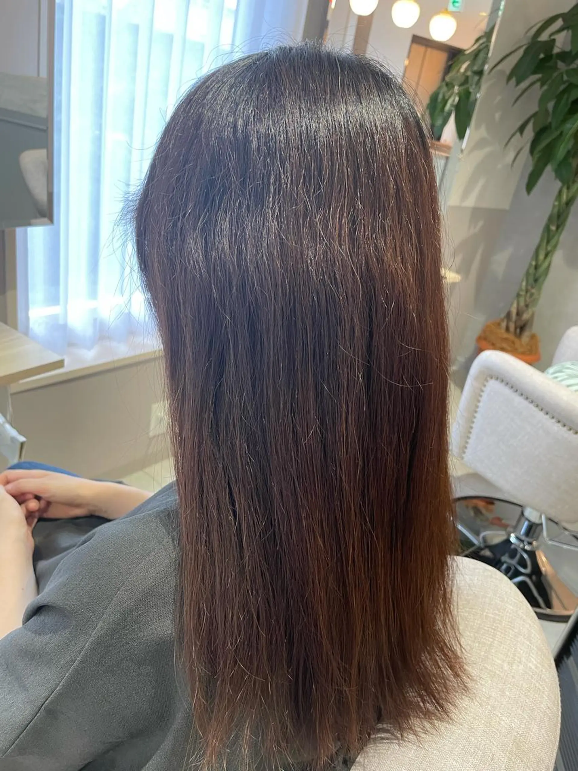 セミロング 髪質改善お任せ ください♪ひとみのヘアスタイル